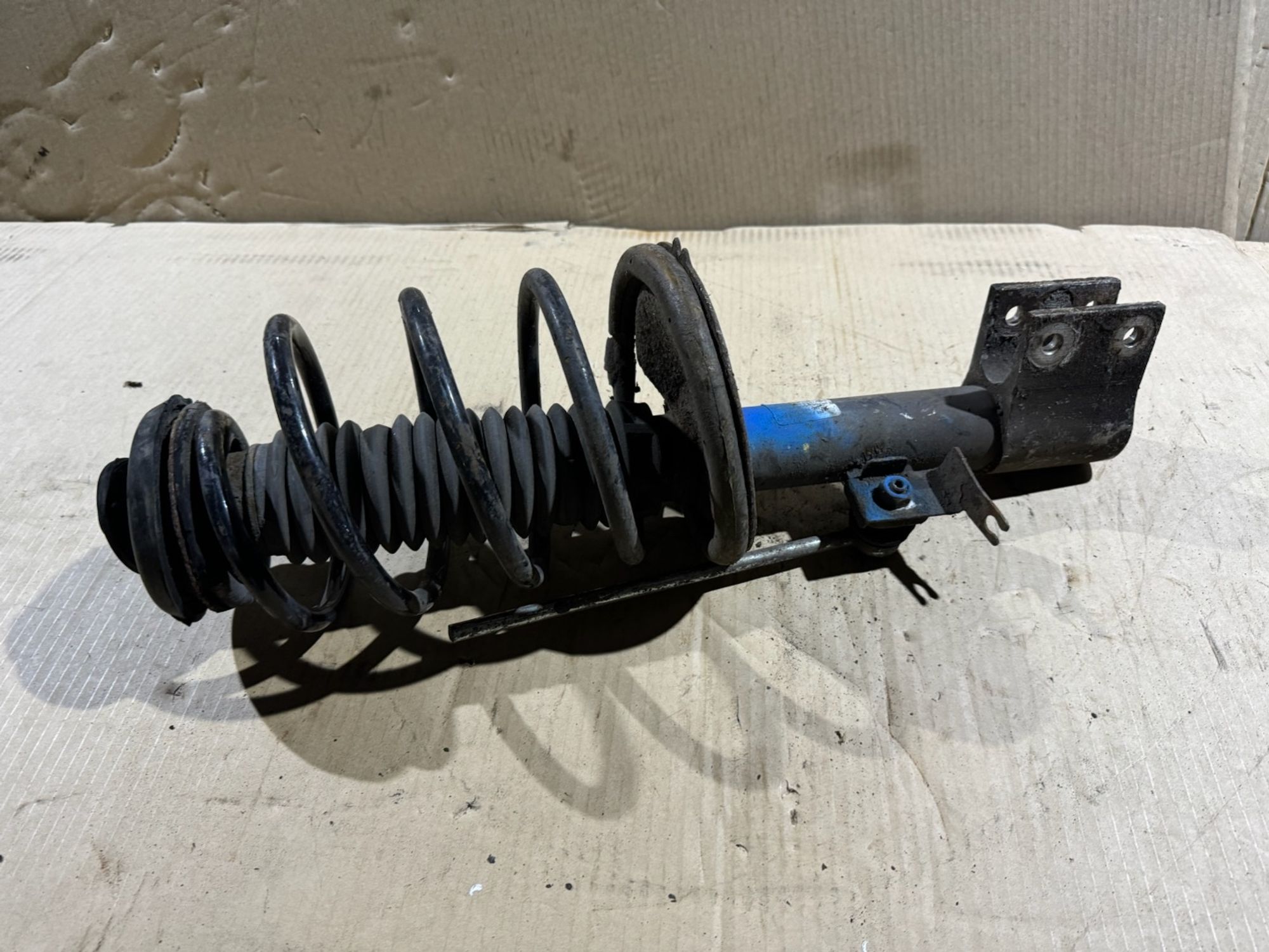 https://ycs.partsauto.market/partsauto-images/thmbs/userImages/a486c87f8955b6e25f9185efee619899/part/cc03669e-945e-4127-bc67-3994888a6a89_1775854636379.jpg