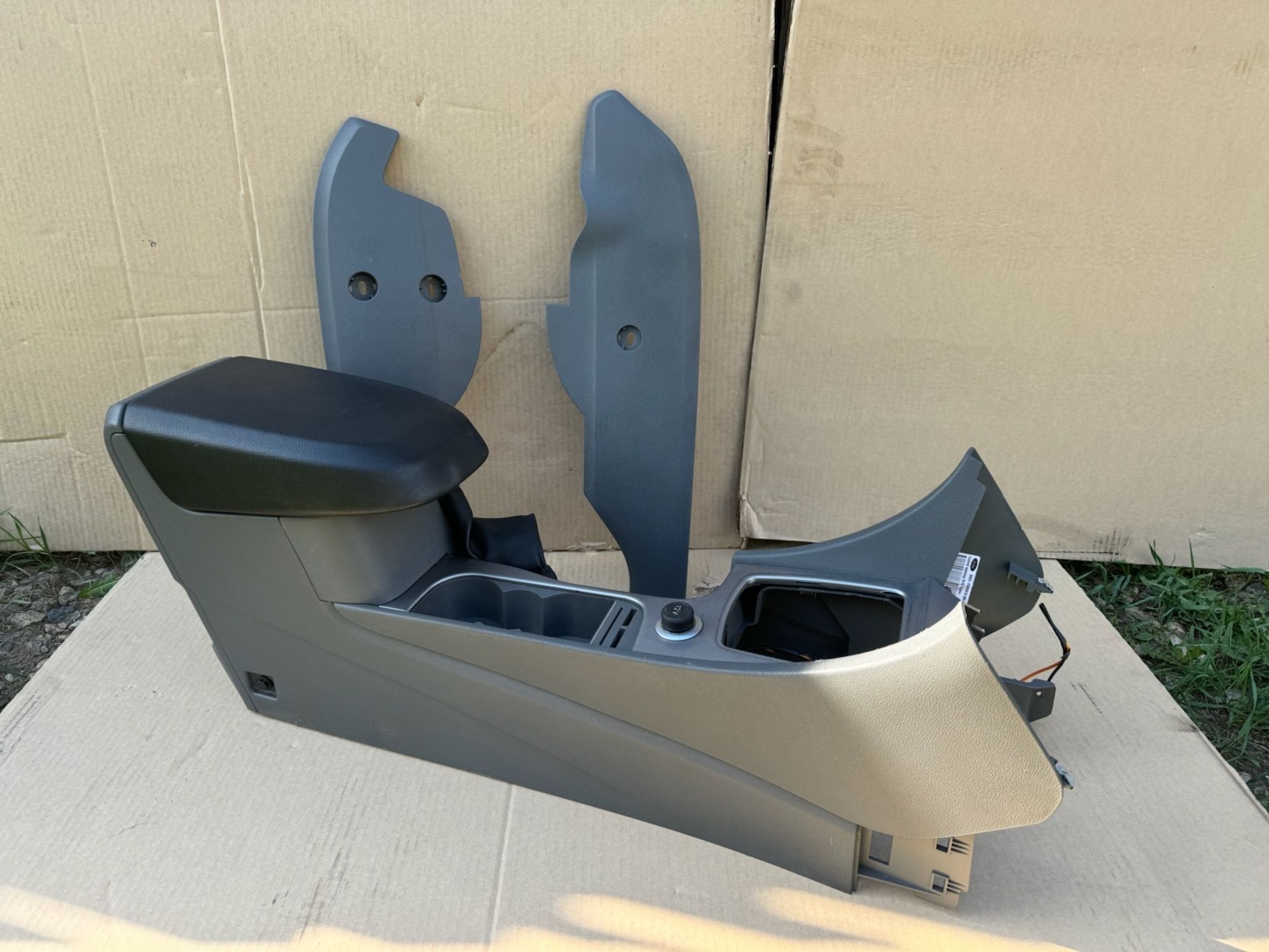 https://ycs.partsauto.market/partsauto-images/thmbs/userImages/a486c87f8955b6e25f9185efee619899/part/cdfdf76a-3995-4ef2-bff5-8292c1cc1d7b_1779051672928.jpg