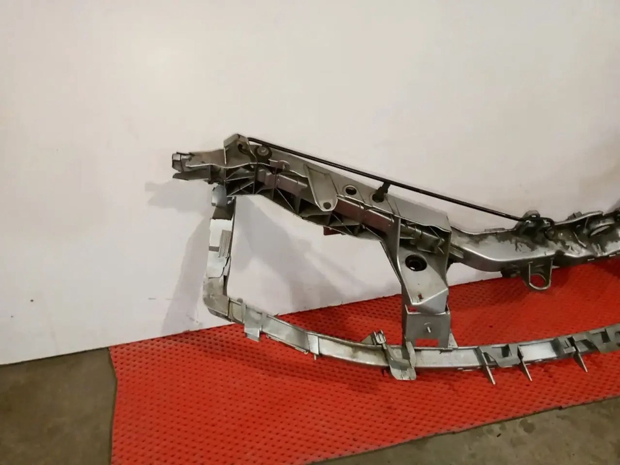 https://ycs.partsauto.market/partsauto-images/thmbs/userImages/a486c87f8955b6e25f9185efee619899/part/ce1e1614-5cc0-4d5c-9554-ff8937ae267a_1778653150478.jpg