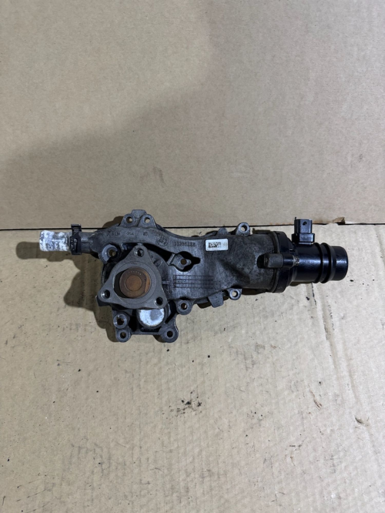 https://ycs.partsauto.market/partsauto-images/thmbs/userImages/a486c87f8955b6e25f9185efee619899/part/ce45ee2a-83c3-4c63-959c-56d483eefabb_1786343566341.jpg
