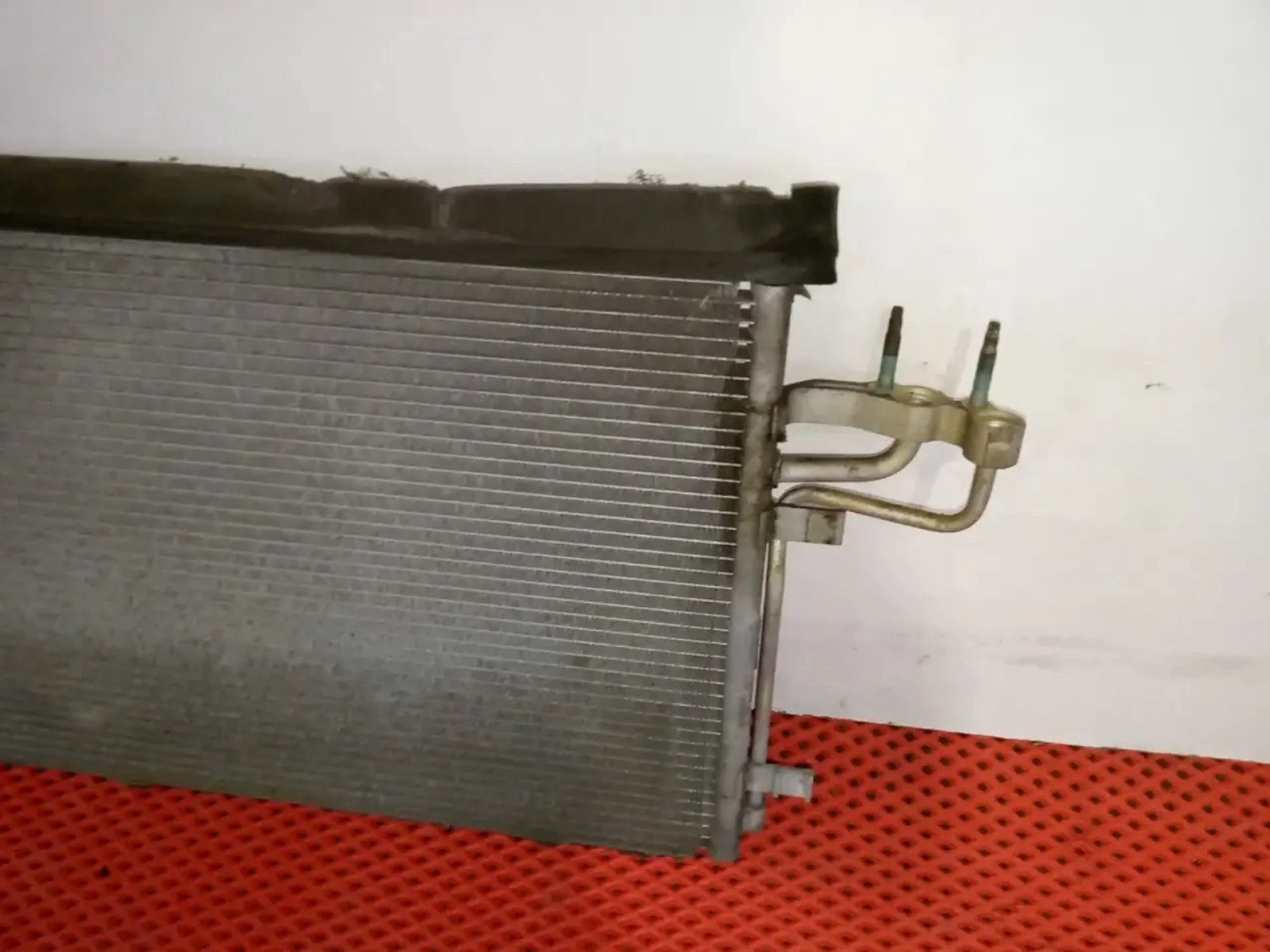 https://ycs.partsauto.market/partsauto-images/thmbs/userImages/a486c87f8955b6e25f9185efee619899/part/ceccc54b-bfa9-4eb0-b1b3-8da141a96011_1778609870563.jpg