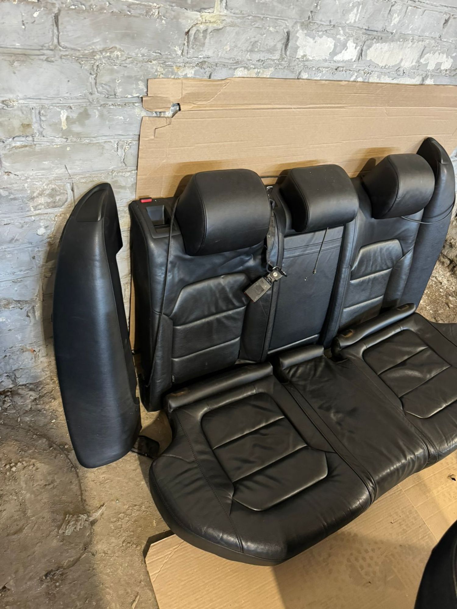 https://ycs.partsauto.market/partsauto-images/thmbs/userImages/a486c87f8955b6e25f9185efee619899/part/cf9372cb-cf6f-42e8-bf1e-8e33fbbfb28a_1784110031396.jpg