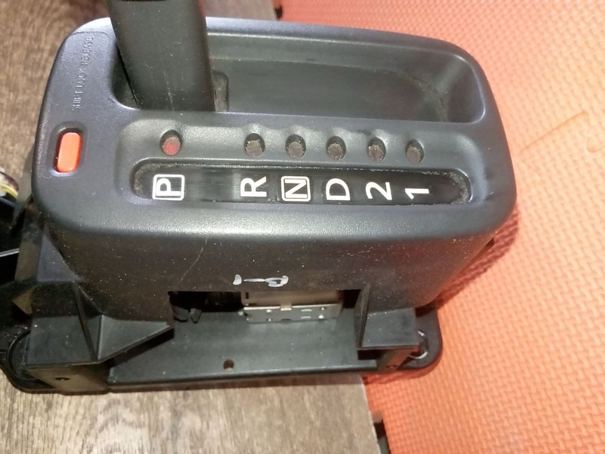 https://ycs.partsauto.market/partsauto-images/thmbs/userImages/a486c87f8955b6e25f9185efee619899/part/d01d1634-bb59-4809-baaf-23ed2d038440_1775855442790.jpg