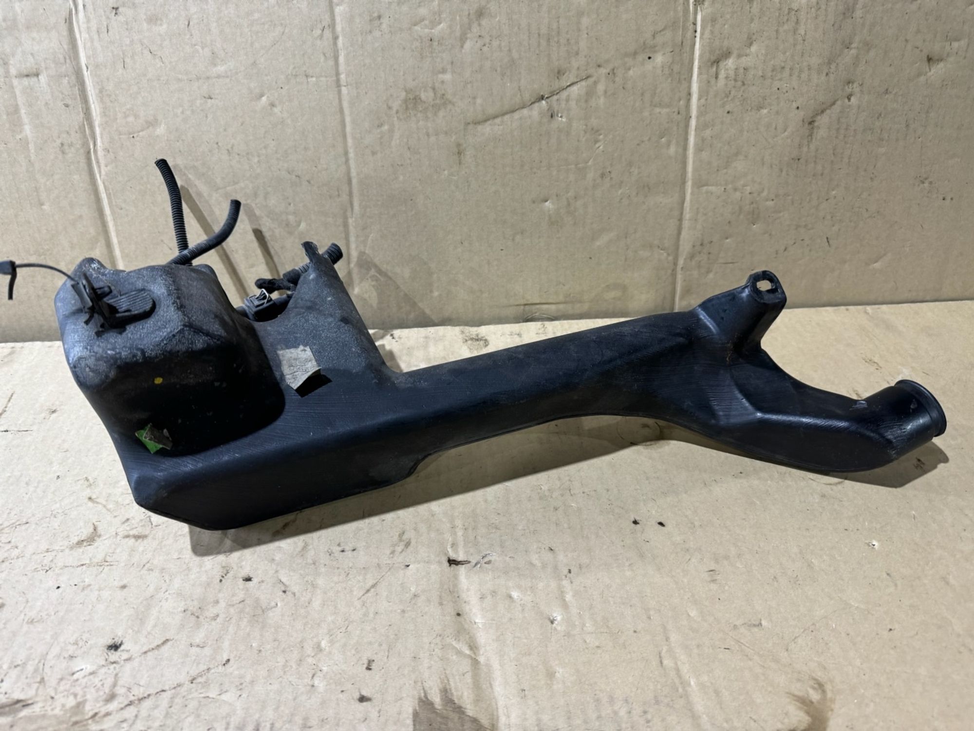 https://ycs.partsauto.market/partsauto-images/thmbs/userImages/a486c87f8955b6e25f9185efee619899/part/d0b7cf37-fa89-4ab7-be16-1e1b7c1bed2a_1775854305625.jpg