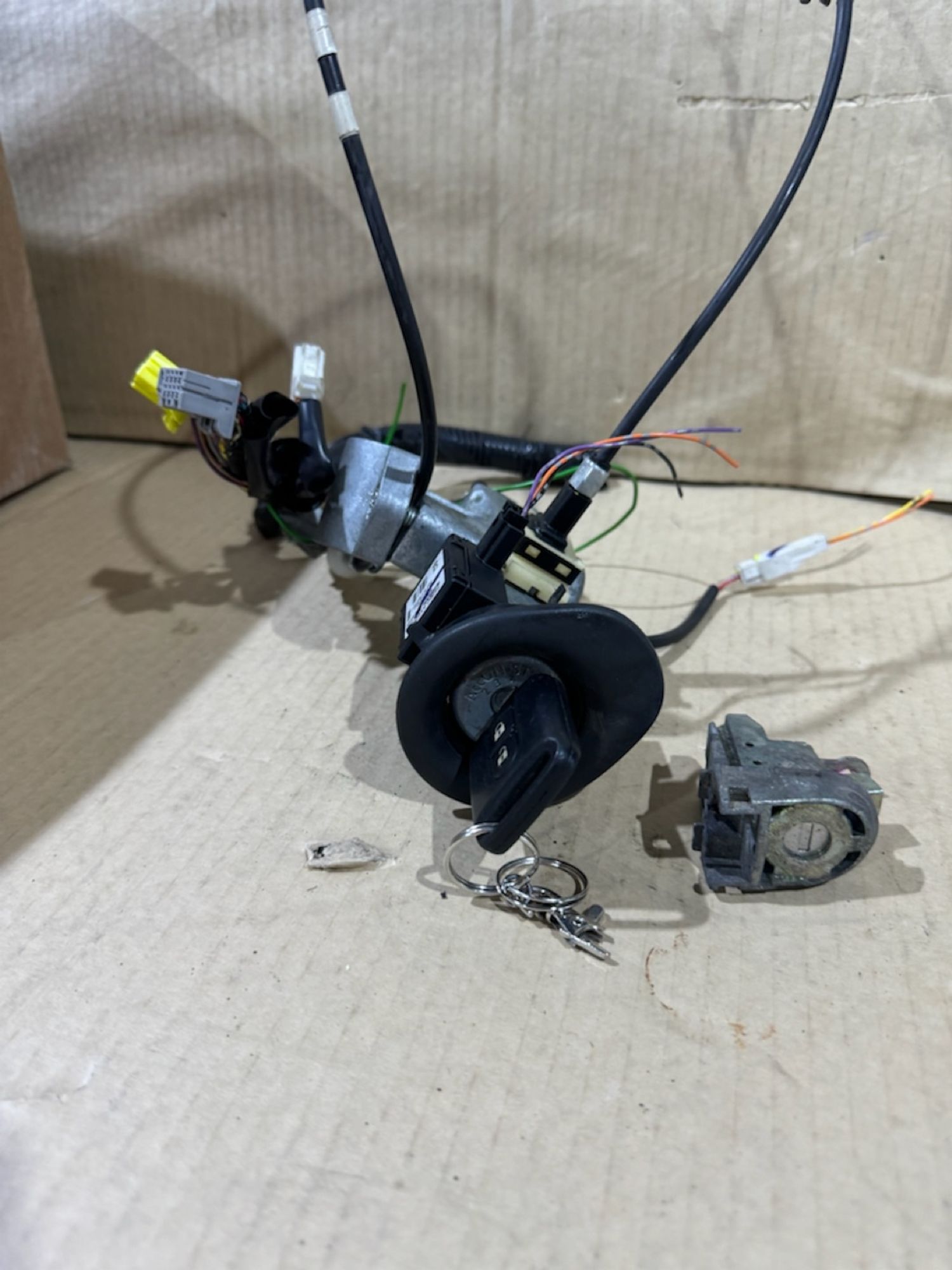 https://ycs.partsauto.market/partsauto-images/thmbs/userImages/a486c87f8955b6e25f9185efee619899/part/d0d1a223-bdf2-4c6b-ae95-b42a1228d49a_1782461510402.jpg