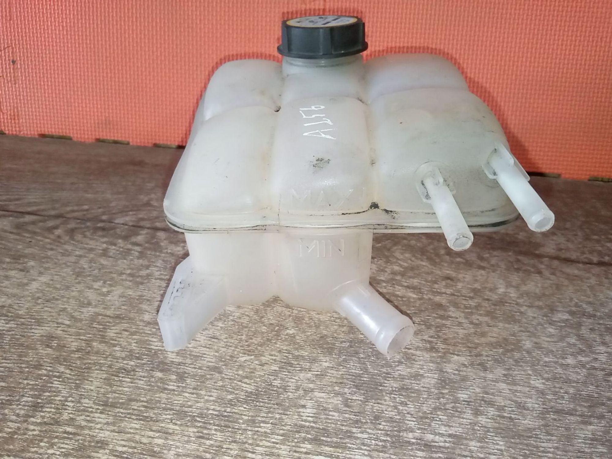 https://ycs.partsauto.market/partsauto-images/thmbs/userImages/a486c87f8955b6e25f9185efee619899/part/d0e415c5-4254-4ecb-afc2-77f97f25ba51_1782455650419.jpg