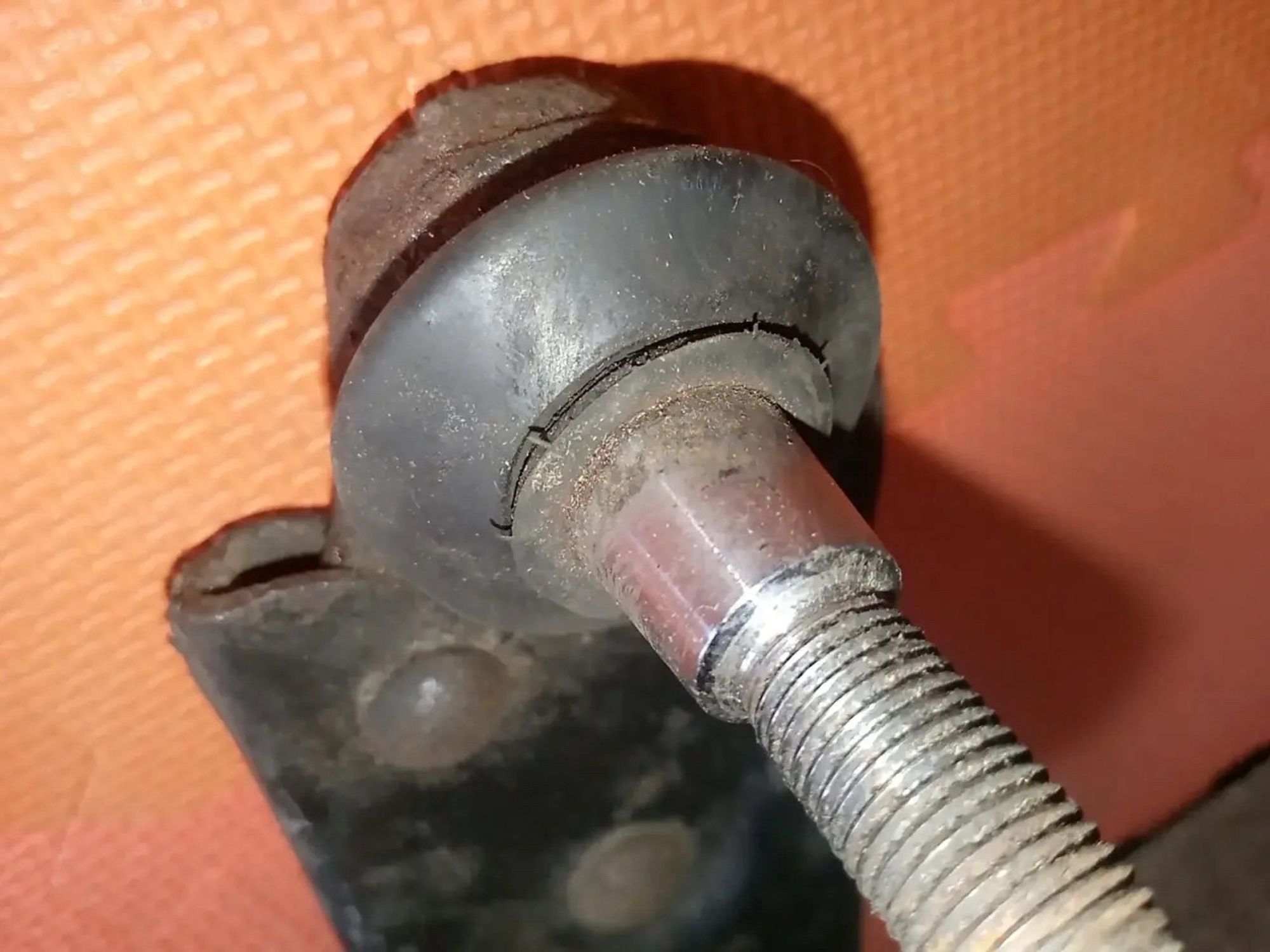 https://ycs.partsauto.market/partsauto-images/thmbs/userImages/a486c87f8955b6e25f9185efee619899/part/d1082f0c-7347-4f6a-a749-f93719f33ab1_1779793152187.jpg