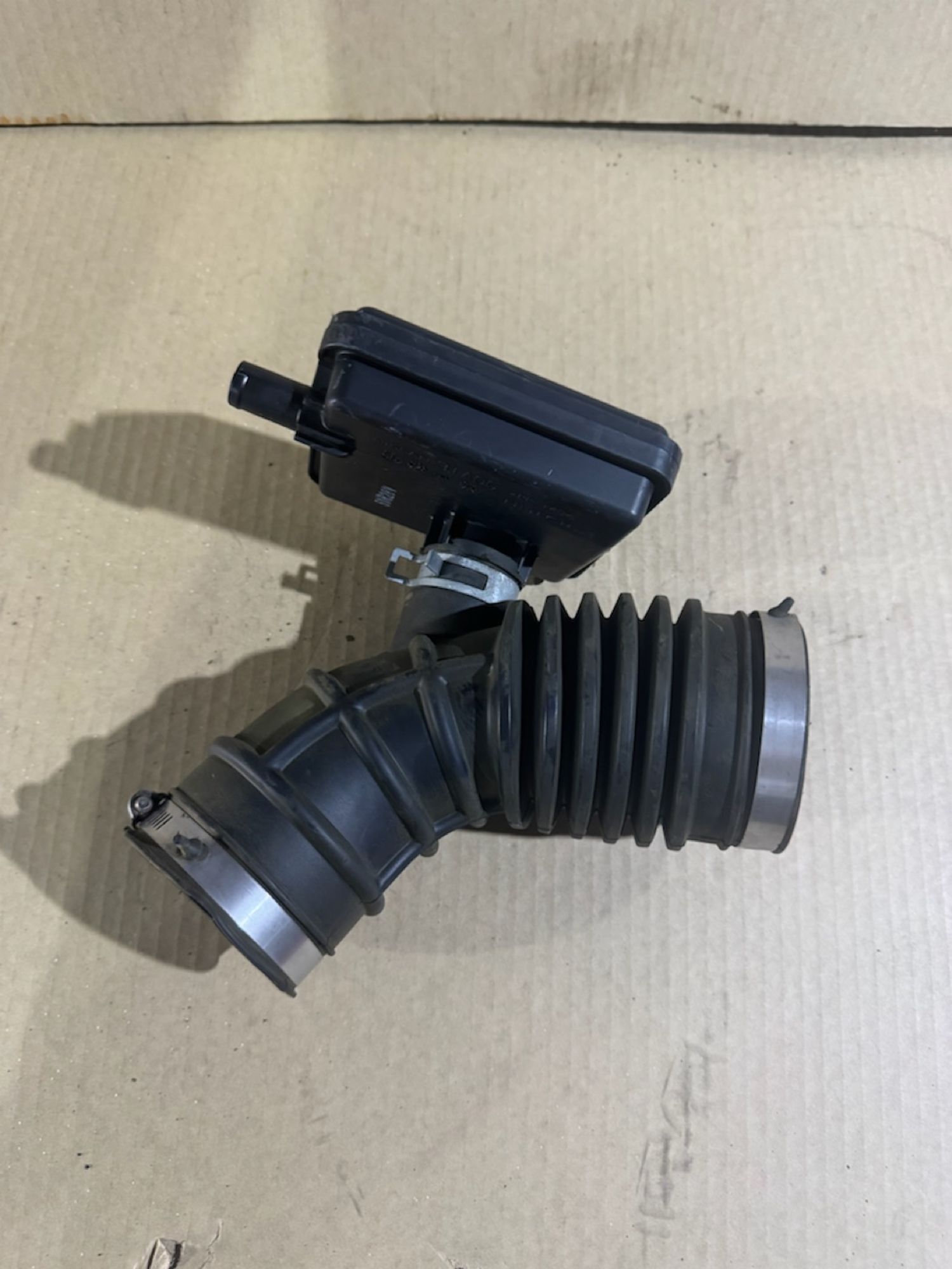 https://ycs.partsauto.market/partsauto-images/thmbs/userImages/a486c87f8955b6e25f9185efee619899/part/d155139a-9e92-4285-9d65-c43bfd7aea20_1784621019812.jpg