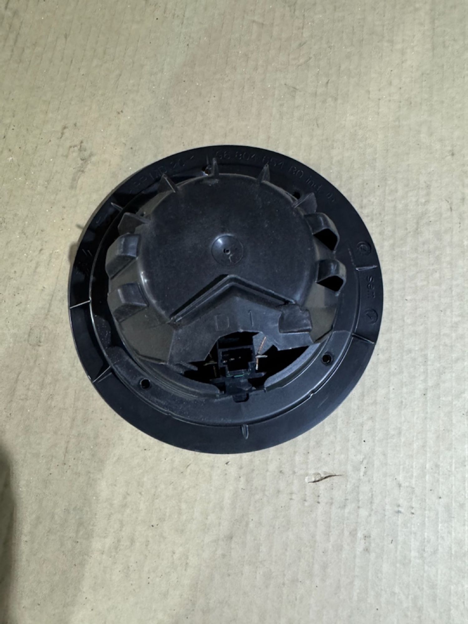 https://ycs.partsauto.market/partsauto-images/thmbs/userImages/a486c87f8955b6e25f9185efee619899/part/d177b212-81c9-40e5-92b4-557b947528d9_1785226103498.jpg