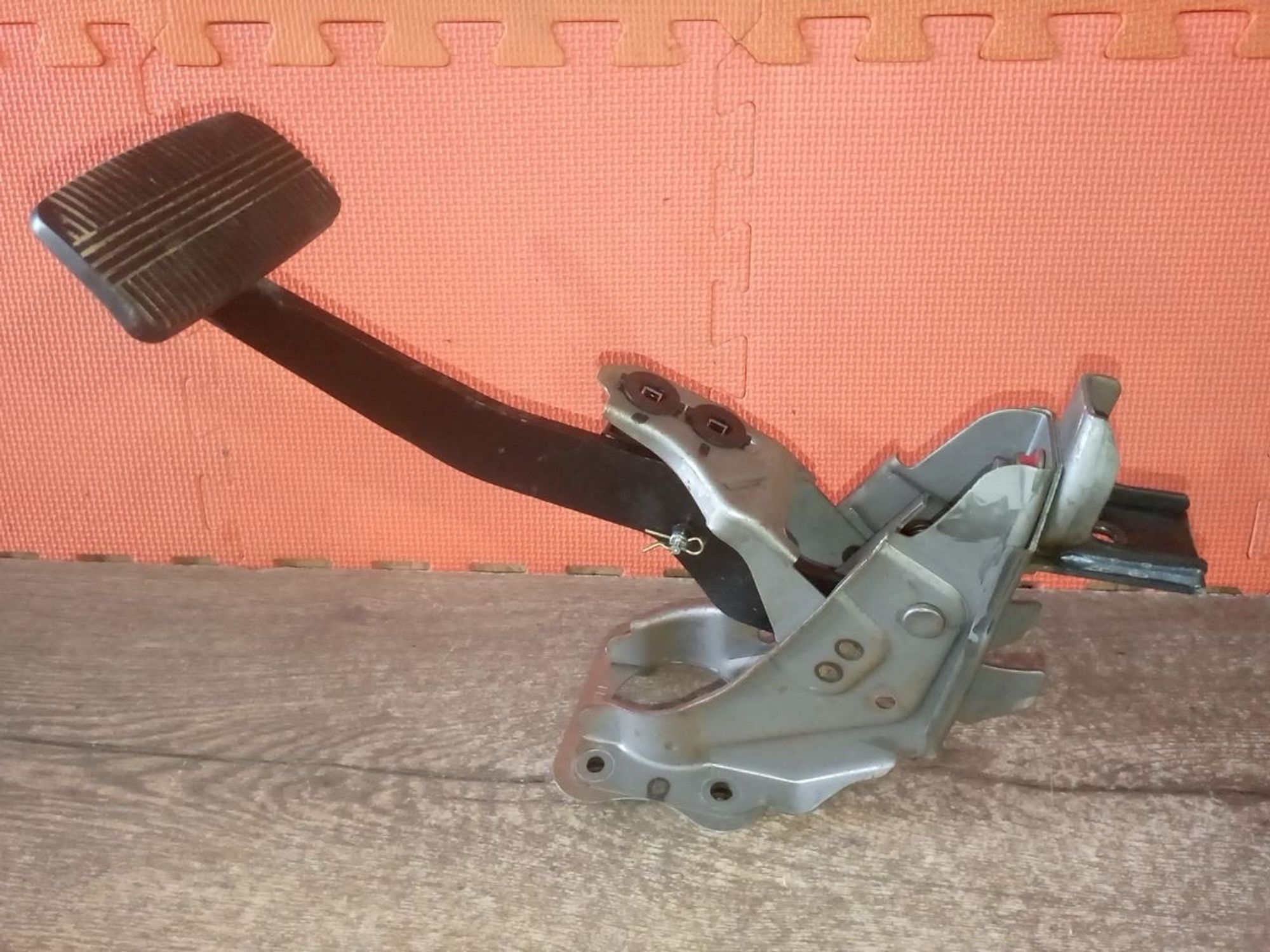 https://ycs.partsauto.market/partsauto-images/thmbs/userImages/a486c87f8955b6e25f9185efee619899/part/d25a4b3a-658a-4c56-961c-ab088f4ae975_1775855495508.jpg