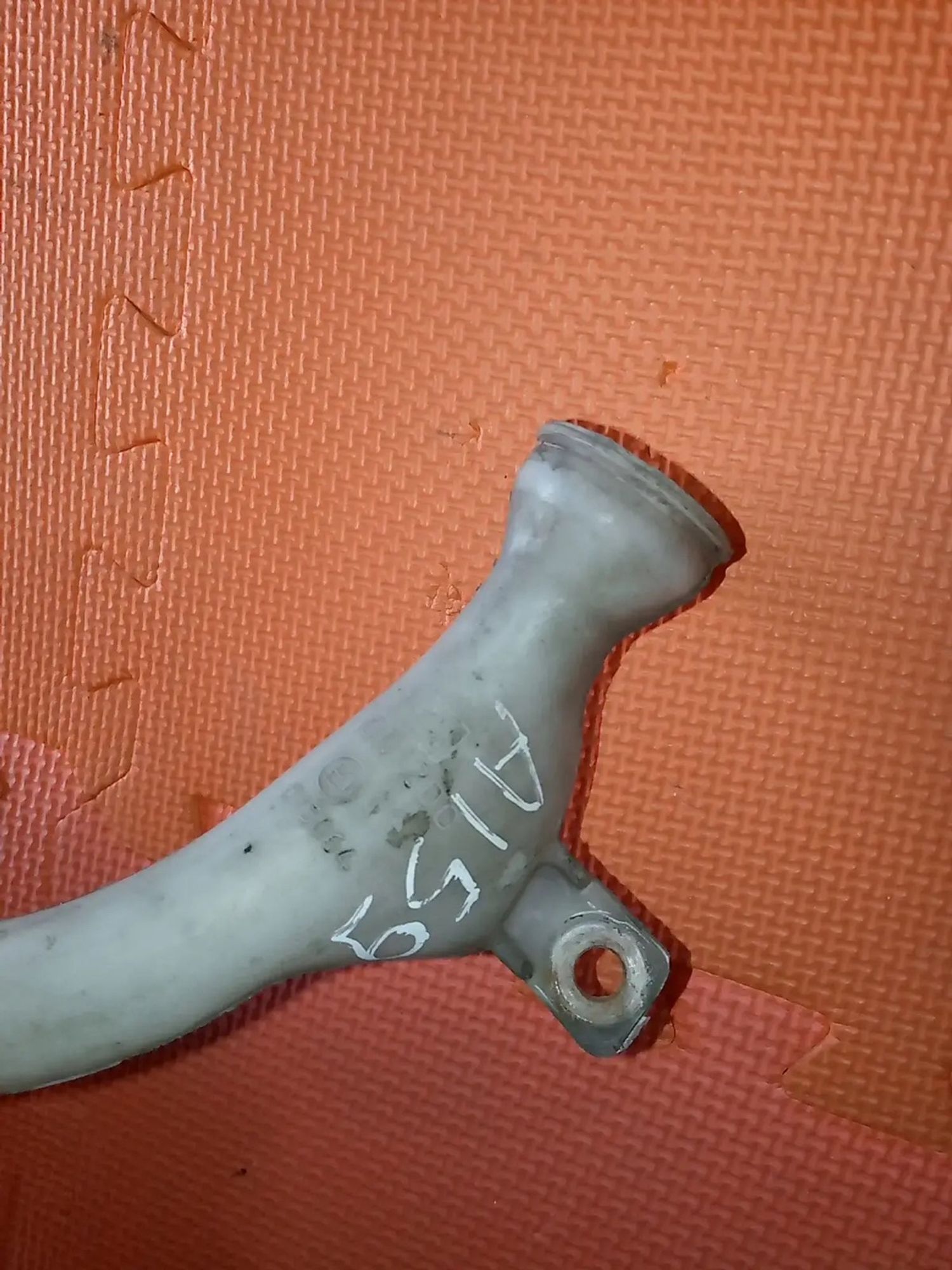 https://ycs.partsauto.market/partsauto-images/thmbs/userImages/a486c87f8955b6e25f9185efee619899/part/d27ce046-8a70-4d4b-aba2-beec1e66993d_1779344289270.jpg