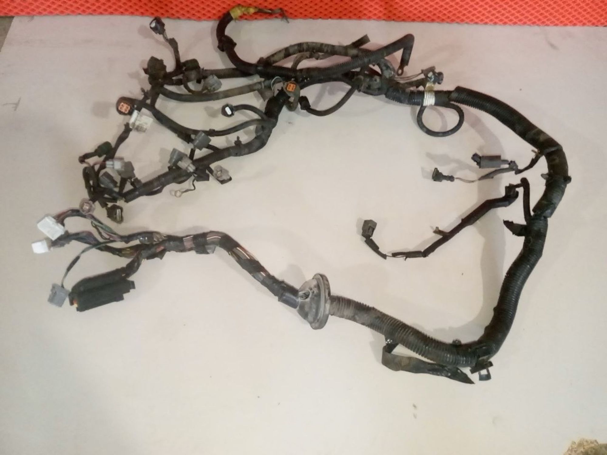 https://ycs.partsauto.market/partsauto-images/thmbs/userImages/a486c87f8955b6e25f9185efee619899/part/d3c7aa8a-a499-408d-aa57-52a406b8586b_1775854773546.jpg