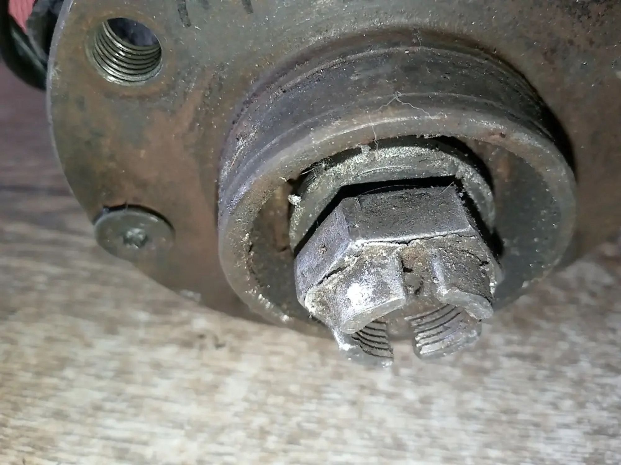 https://ycs.partsauto.market/partsauto-images/thmbs/userImages/a486c87f8955b6e25f9185efee619899/part/d4370397-d050-4e27-b8a9-66aa48b90ecc_1779793369939.jpg