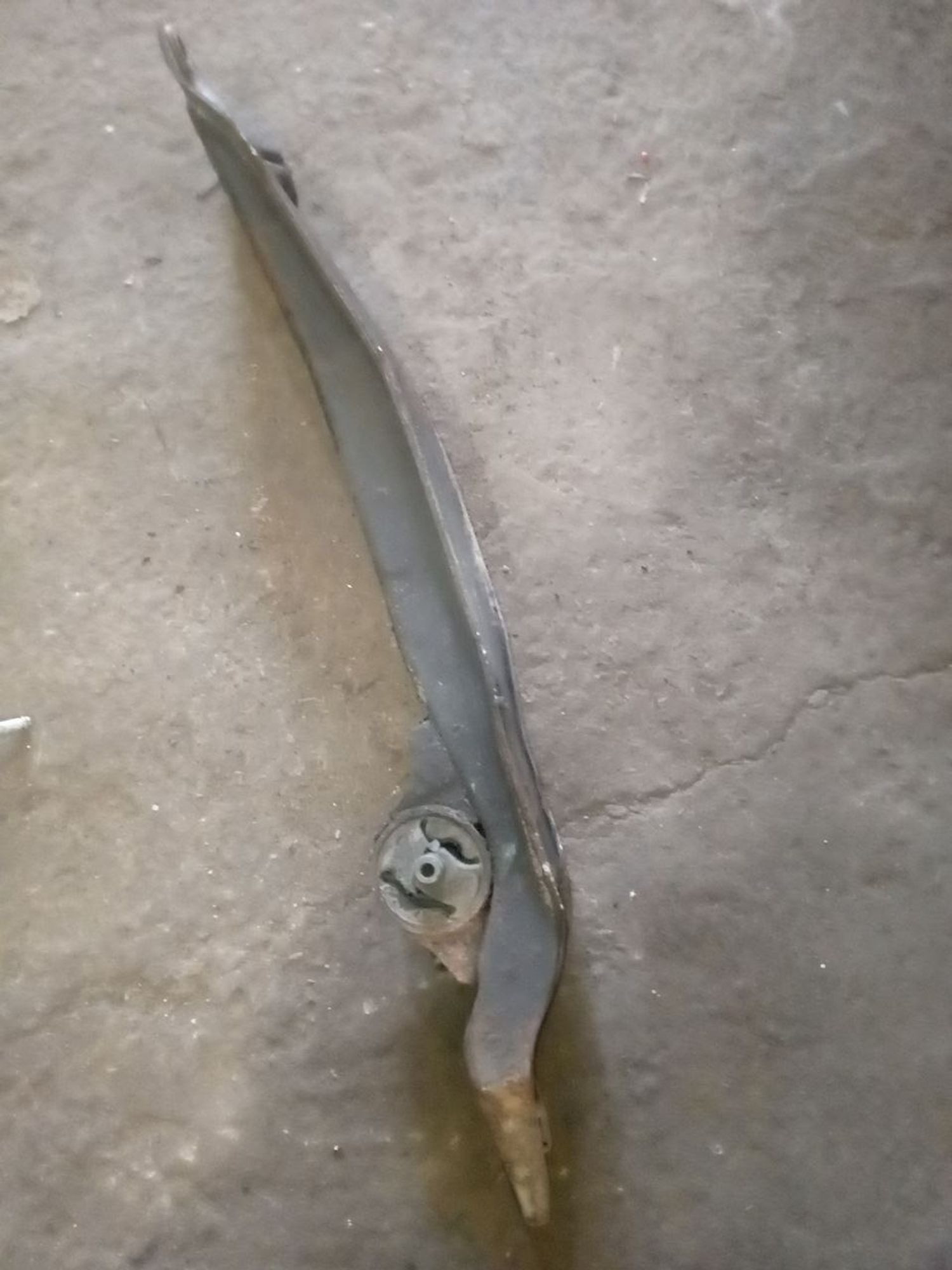 https://ycs.partsauto.market/partsauto-images/thmbs/userImages/a486c87f8955b6e25f9185efee619899/part/d65cee11-206d-42c8-ac64-f80ccde80bf2_1775856298958.jpg