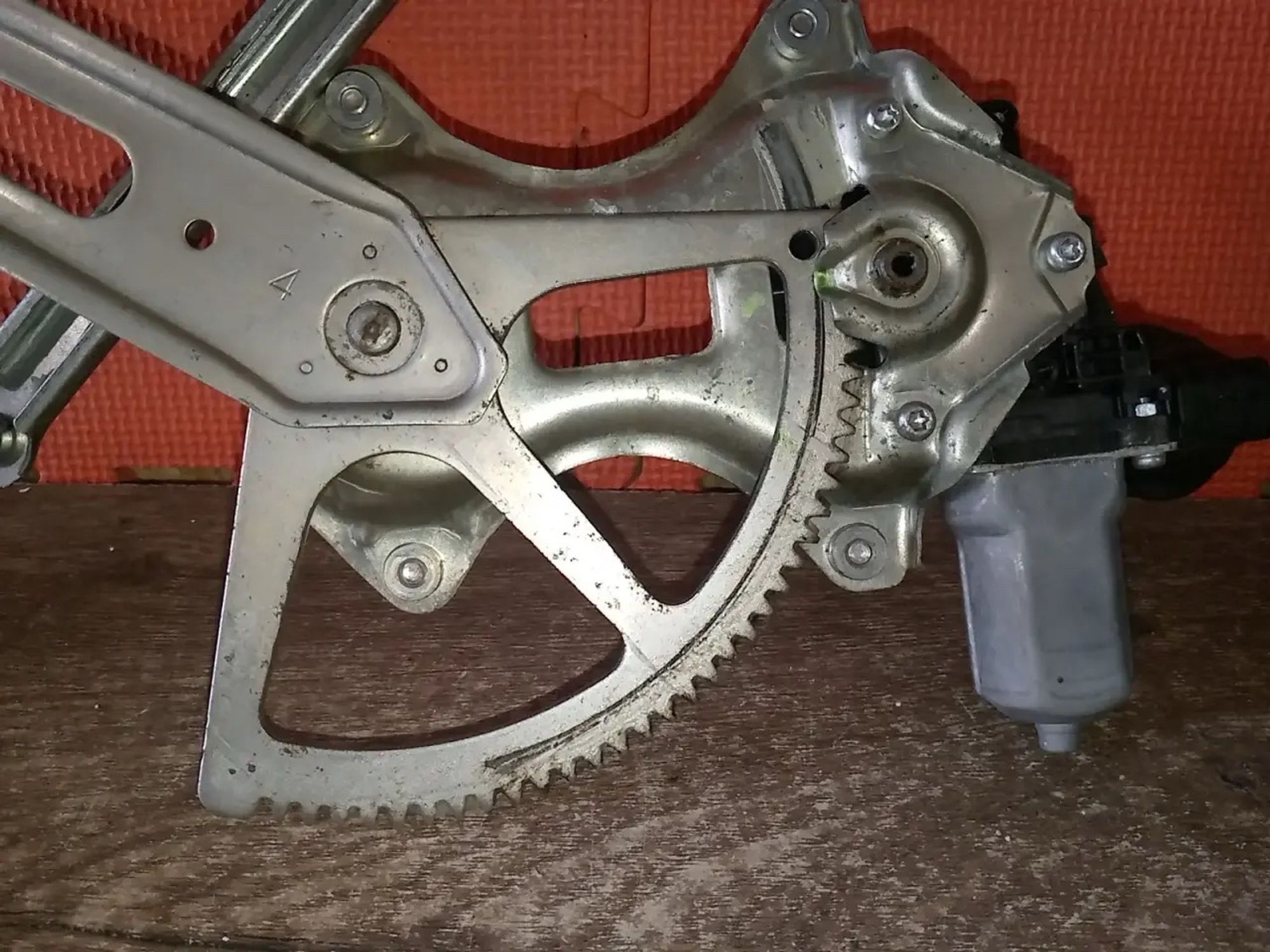 https://ycs.partsauto.market/partsauto-images/thmbs/userImages/a486c87f8955b6e25f9185efee619899/part/d6fc6866-817d-4c60-9d48-3e512409b30e_1784967203843.jpg