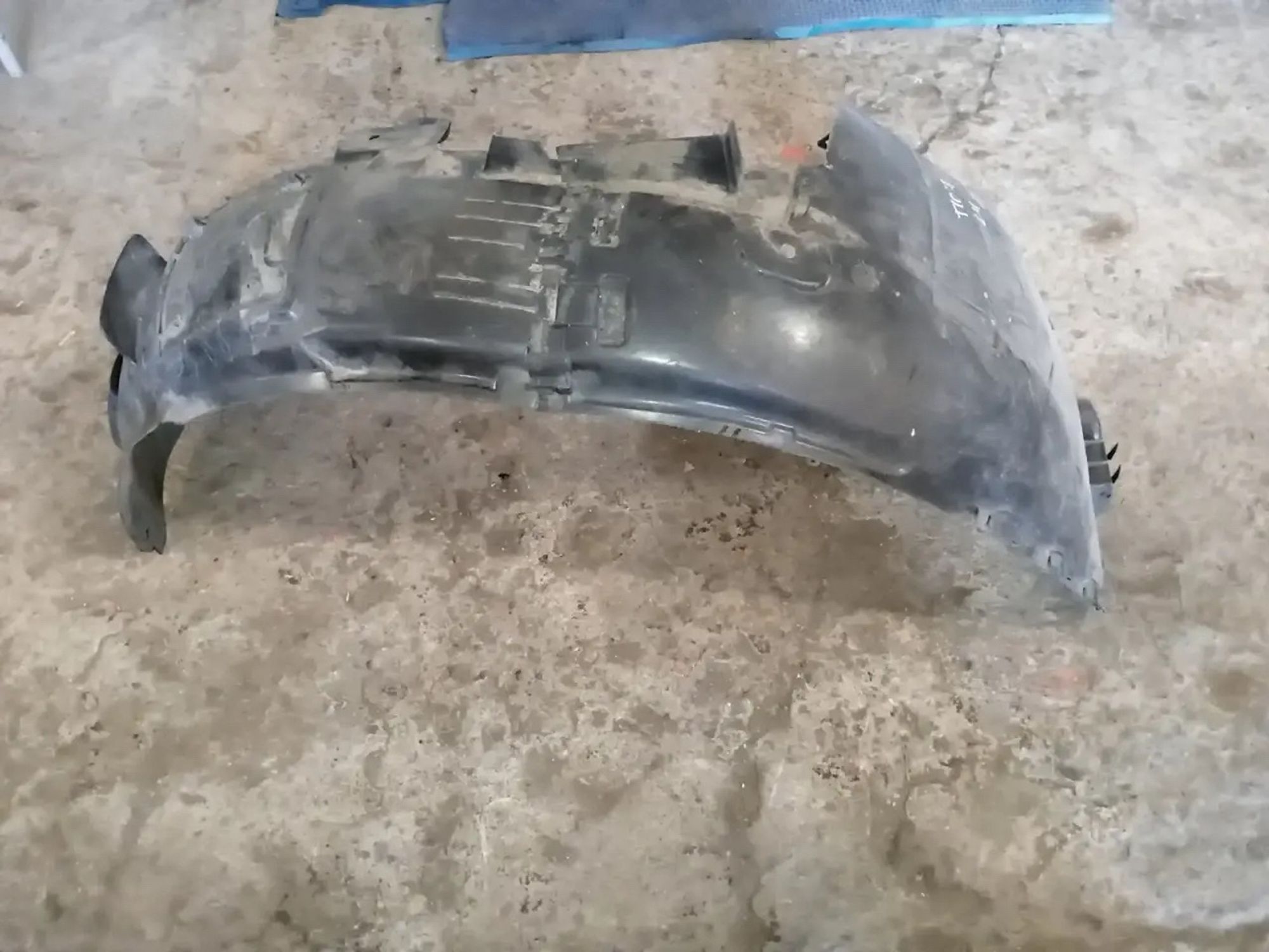 https://ycs.partsauto.market/partsauto-images/thmbs/userImages/a486c87f8955b6e25f9185efee619899/part/d732c820-ac85-4286-b508-4dced95bb92c_1775854703110.jpg