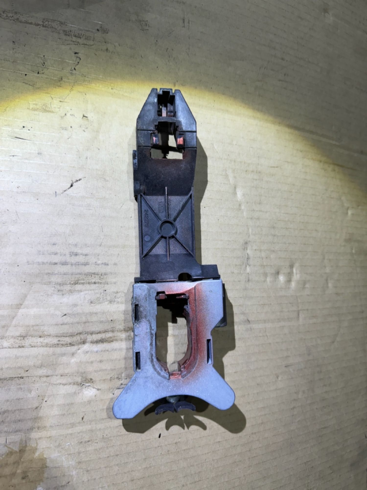 https://ycs.partsauto.market/partsauto-images/thmbs/userImages/a486c87f8955b6e25f9185efee619899/part/d8ce0634-b3b5-4509-a8e8-6fb63310b225_1775853943963.jpg