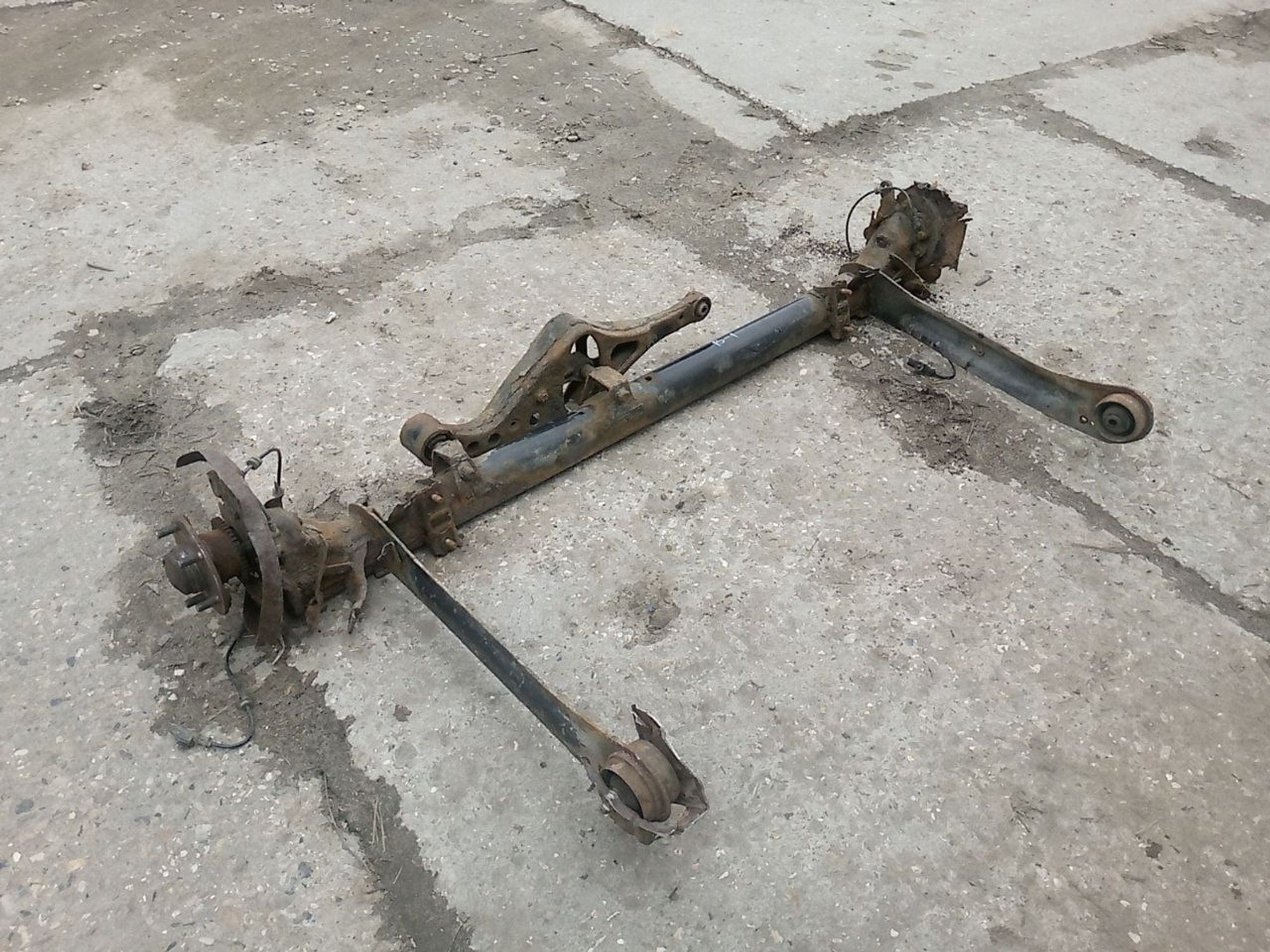https://ycs.partsauto.market/partsauto-images/thmbs/userImages/a486c87f8955b6e25f9185efee619899/part/d996a289-aa67-4426-a745-b41530fd9a09_1775856538949.jpg