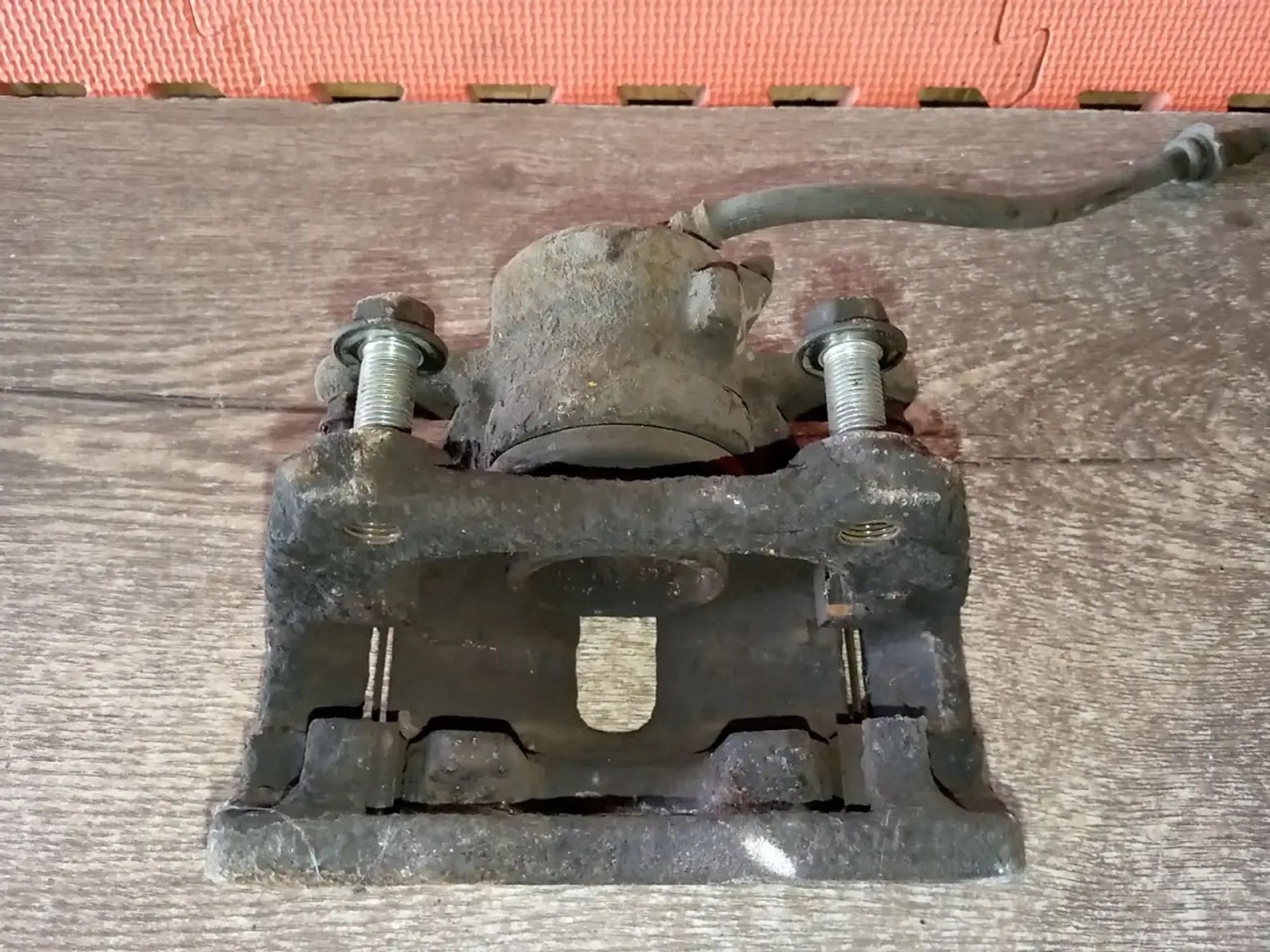 https://ycs.partsauto.market/partsauto-images/thmbs/userImages/a486c87f8955b6e25f9185efee619899/part/dab28192-ade4-4a5d-be1d-20a3f7ebd246_1780043772374.jpg