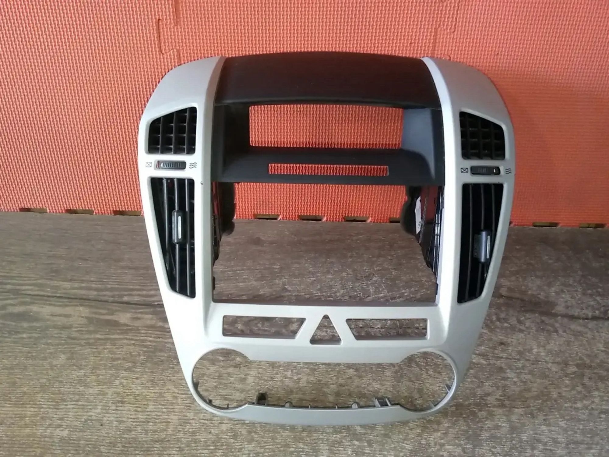 https://ycs.partsauto.market/partsauto-images/thmbs/userImages/a486c87f8955b6e25f9185efee619899/part/dabcefb8-26fb-48a6-8ff0-97bcfcbce0bb_1780043747237.jpg