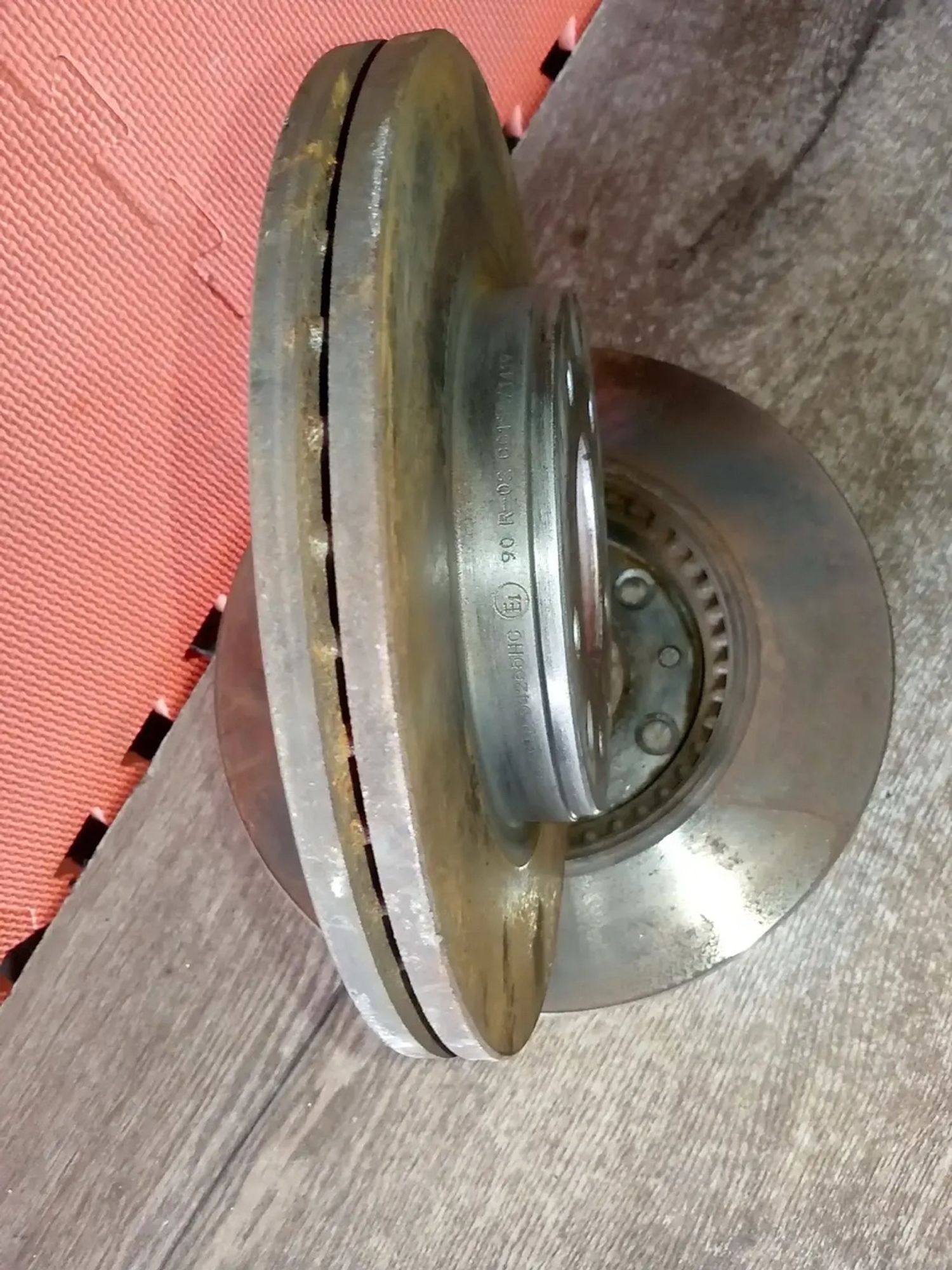 https://ycs.partsauto.market/partsauto-images/thmbs/userImages/a486c87f8955b6e25f9185efee619899/part/db565515-8c97-4f14-b16f-afe6d8fbf165_1783507905344.jpg