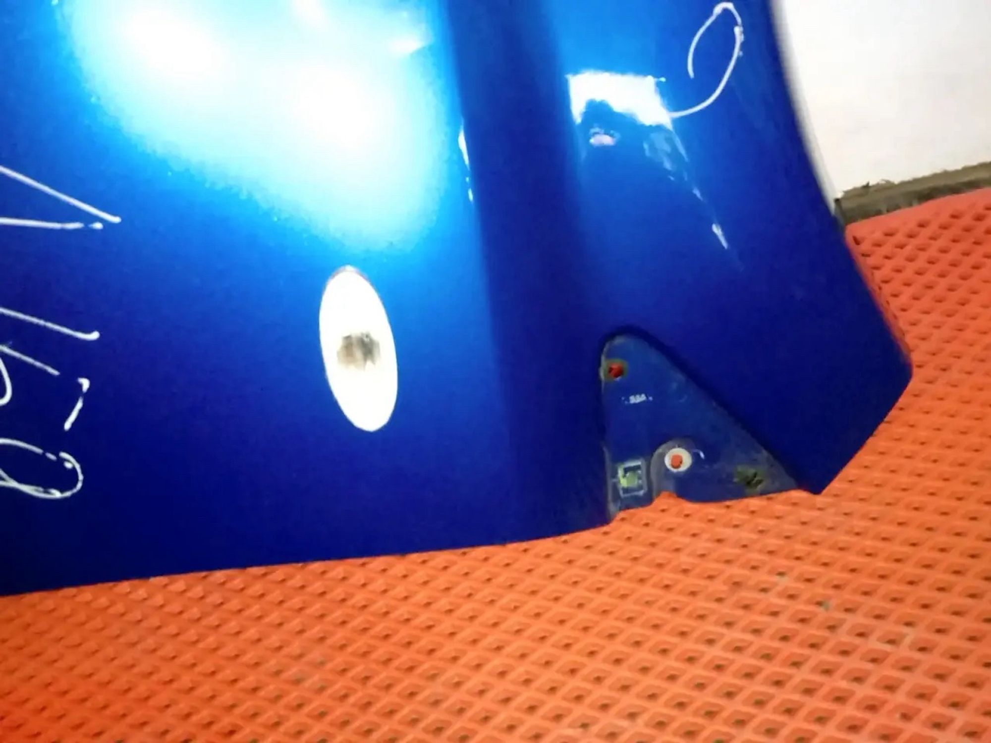 https://ycs.partsauto.market/partsauto-images/thmbs/userImages/a486c87f8955b6e25f9185efee619899/part/dbcc90ab-9682-432e-aa99-332d988ef951_1779344134551.jpg