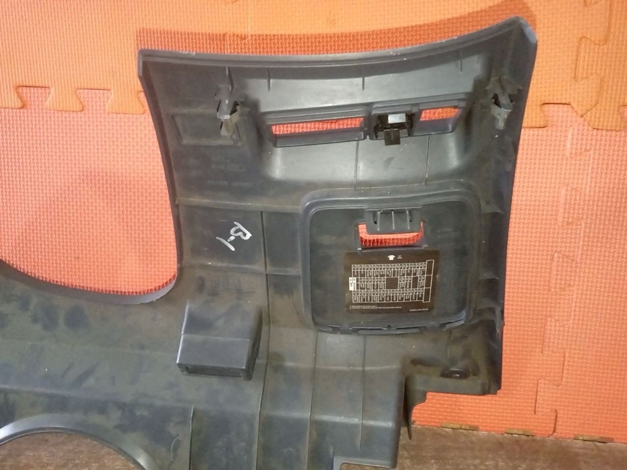 https://ycs.partsauto.market/partsauto-images/thmbs/userImages/a486c87f8955b6e25f9185efee619899/part/dc53c408-8422-45ac-b6f7-2c8cf377b535_1775855424409.jpg