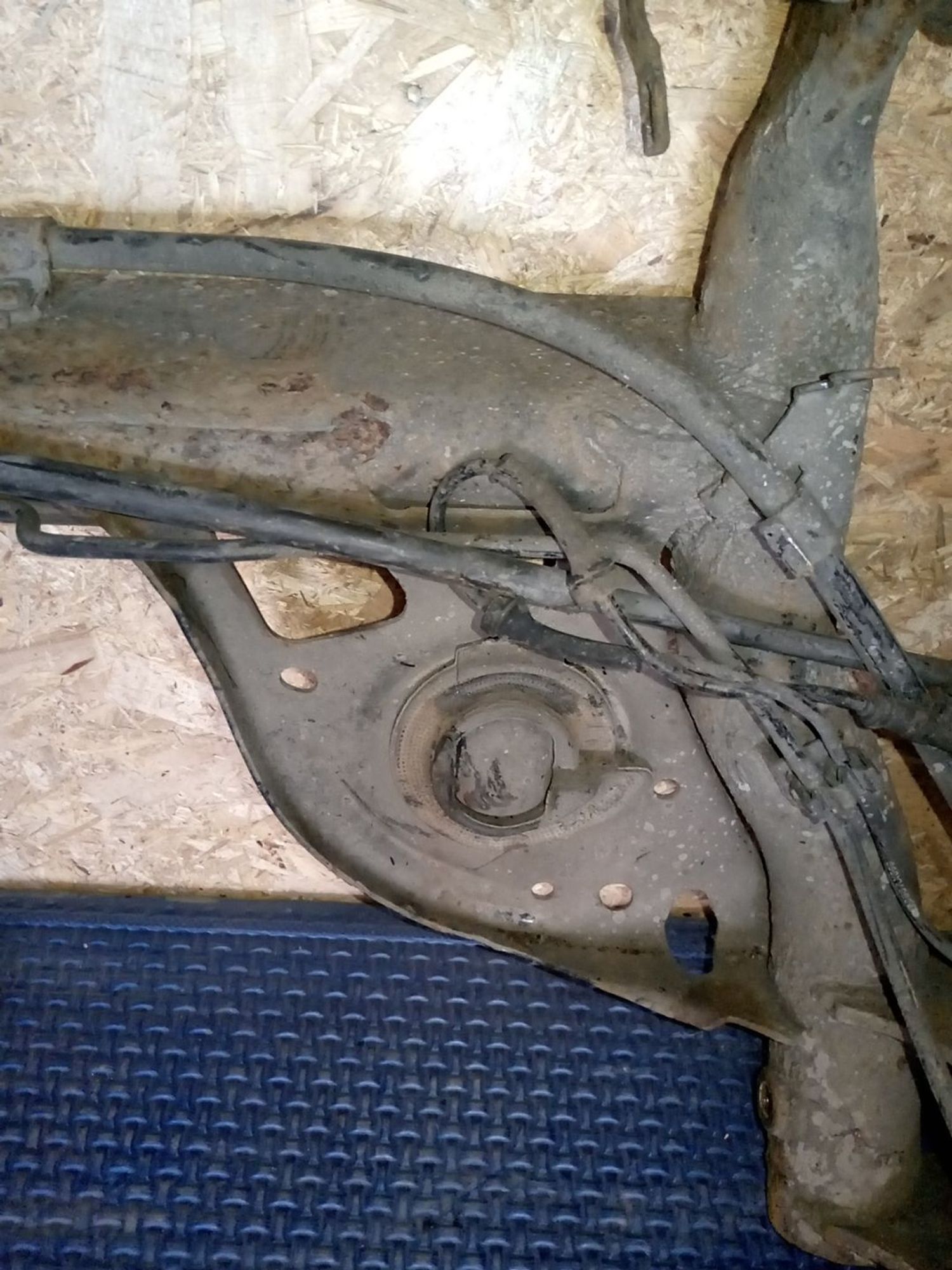 https://ycs.partsauto.market/partsauto-images/thmbs/userImages/a486c87f8955b6e25f9185efee619899/part/dde9371f-bf0c-4eab-8286-43753ffc5517_1782455882741.jpg