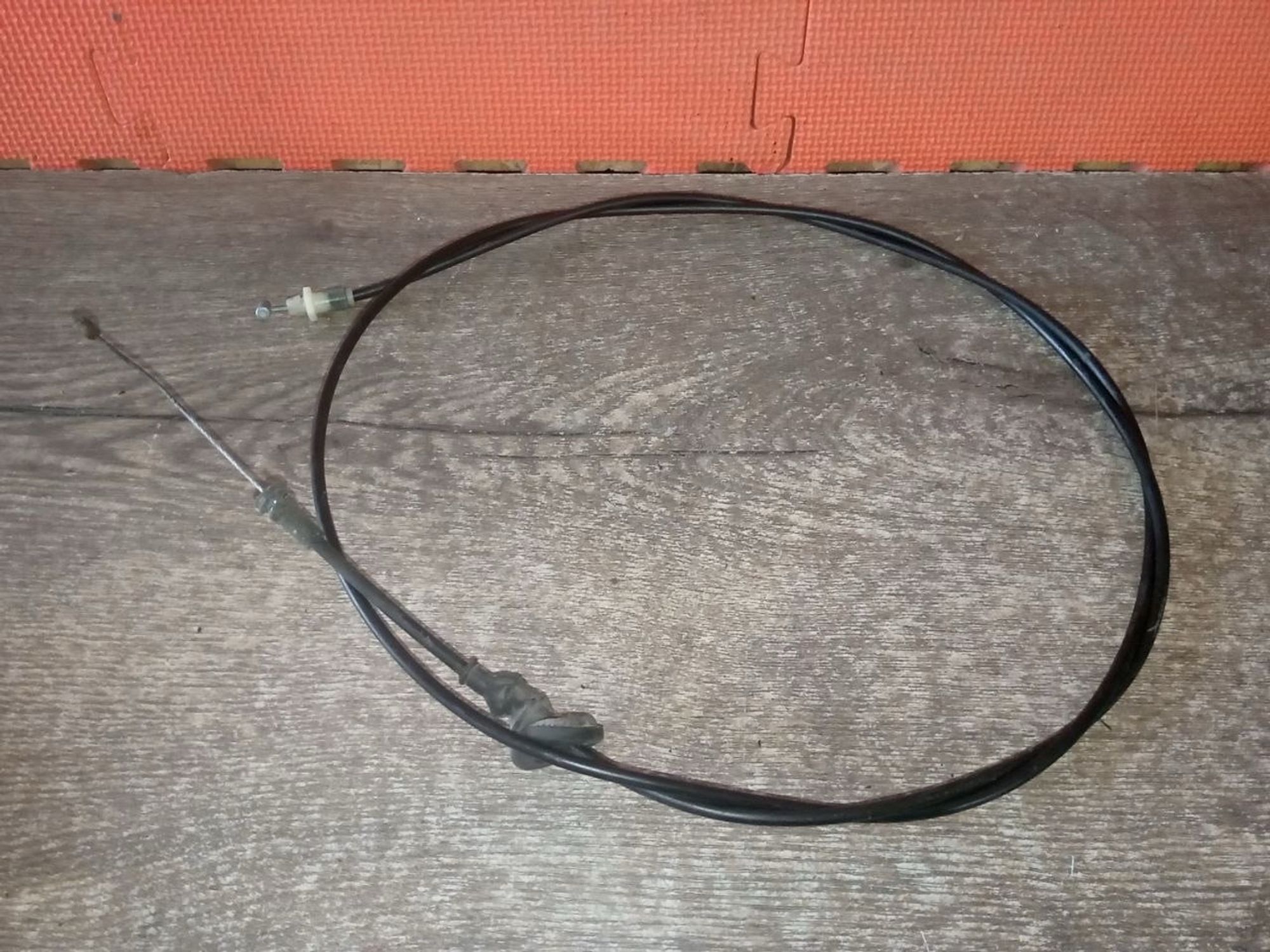 https://ycs.partsauto.market/partsauto-images/thmbs/userImages/a486c87f8955b6e25f9185efee619899/part/de69fbf8-0496-4087-9d40-cd178bcae07c_1775855475052.jpg