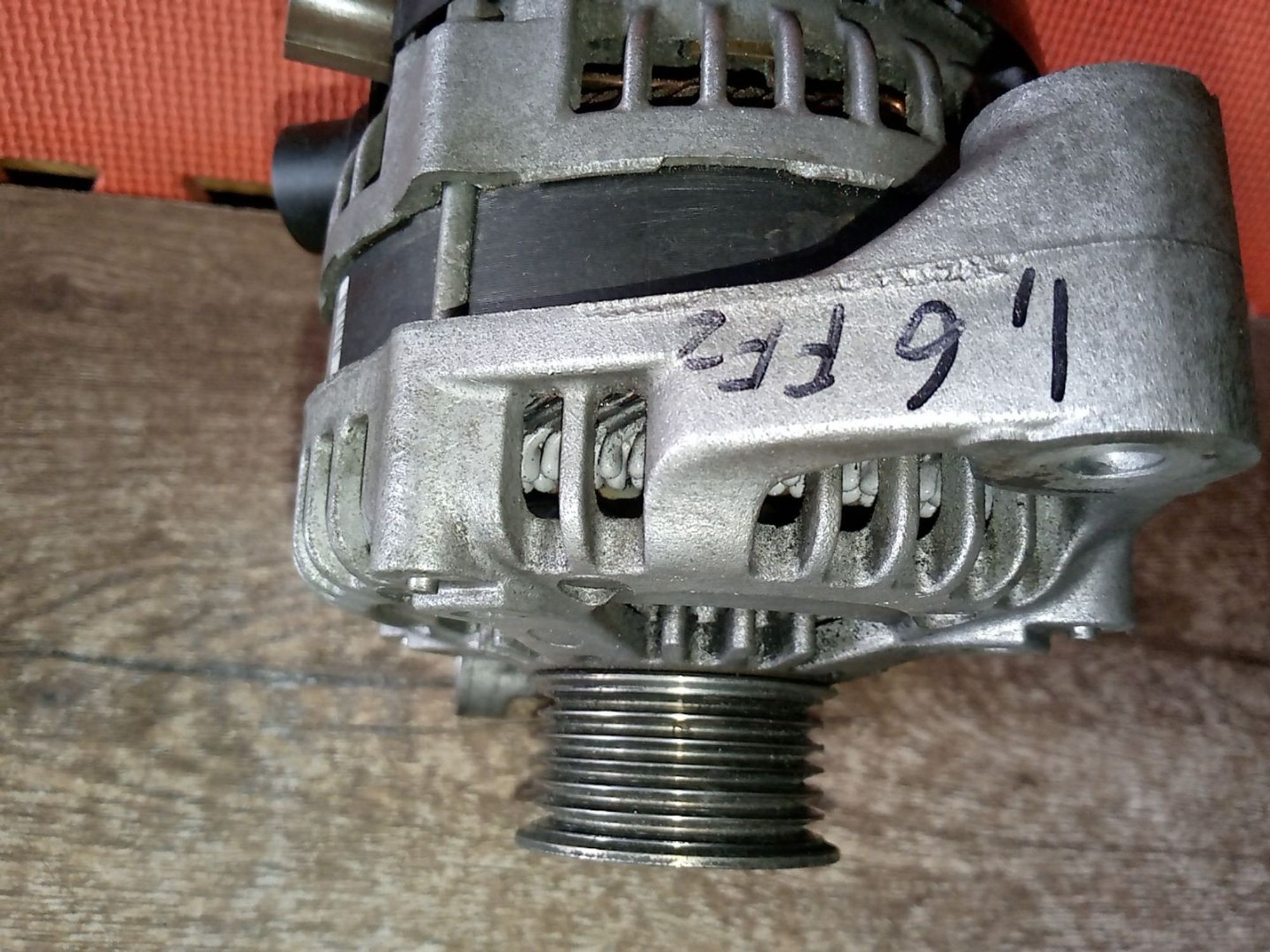 https://ycs.partsauto.market/partsauto-images/thmbs/userImages/a486c87f8955b6e25f9185efee619899/part/df61599d-e36f-4edd-9f33-760f284616a8_1782454548810.jpg