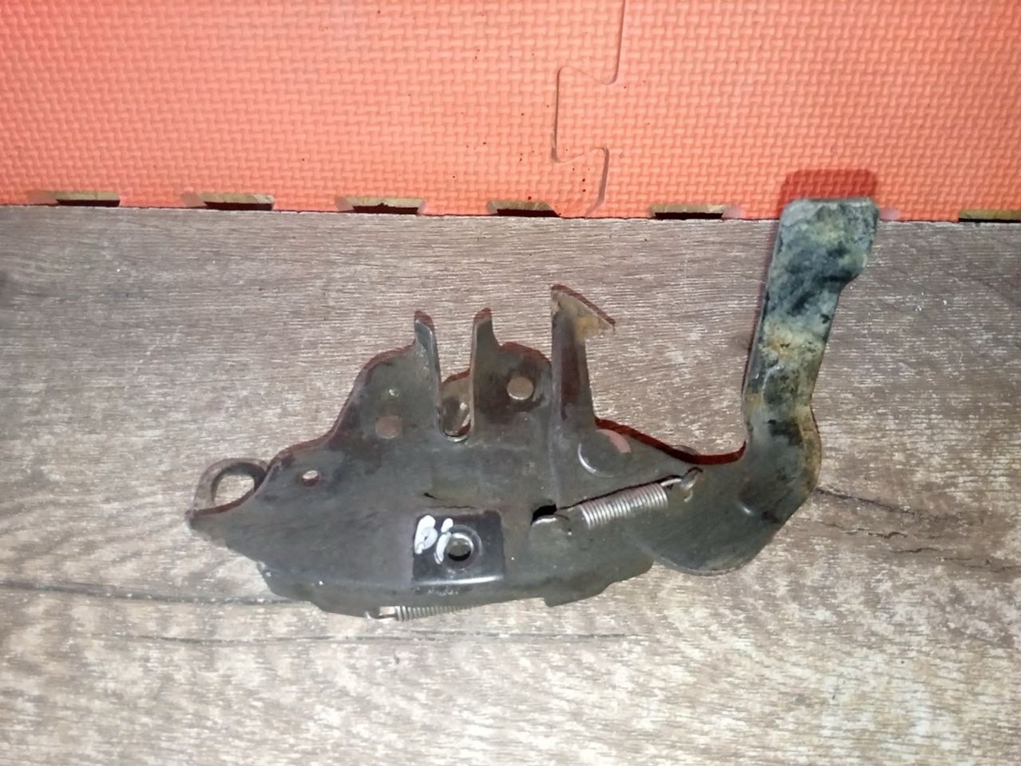 https://ycs.partsauto.market/partsauto-images/thmbs/userImages/a486c87f8955b6e25f9185efee619899/part/e0b6648c-207b-41db-955b-b83d5a0494bf_1775855479799.jpg