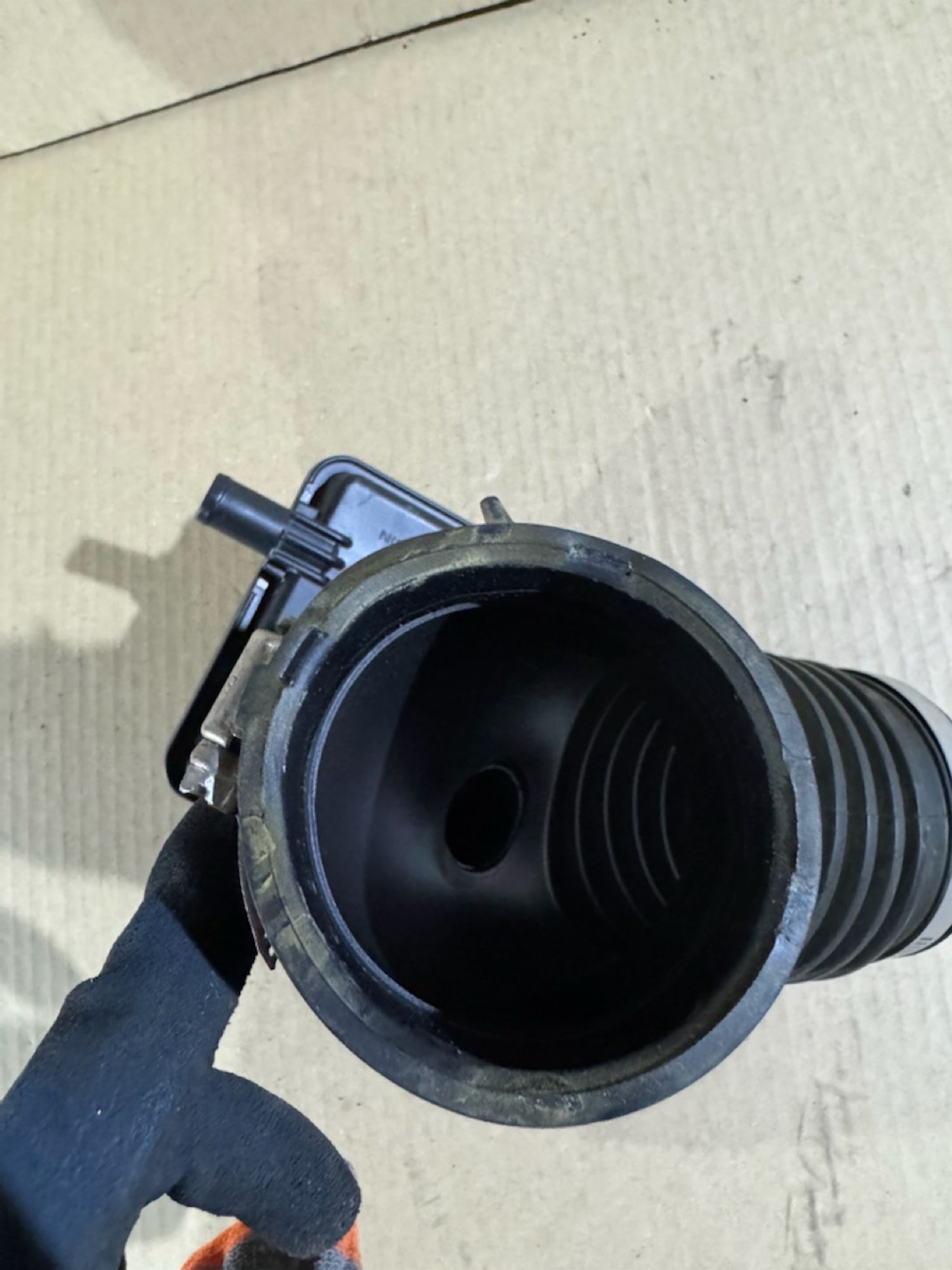 https://ycs.partsauto.market/partsauto-images/thmbs/userImages/a486c87f8955b6e25f9185efee619899/part/e0e7a372-aac5-48a2-a85b-6e6796d5f423_1784621021629.jpg