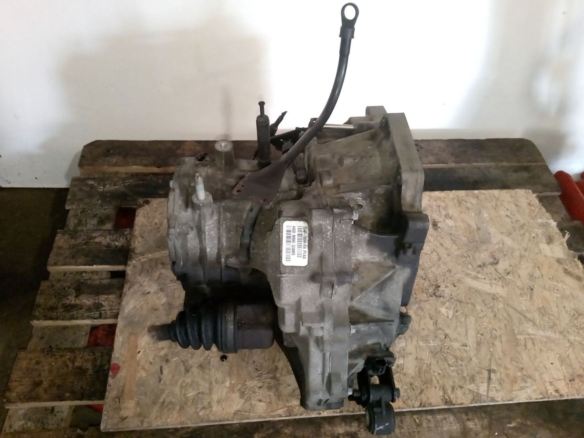 https://ycs.partsauto.market/partsauto-images/thmbs/userImages/a486c87f8955b6e25f9185efee619899/part/e284ffdb-0d2b-426a-b934-a94712047572_1782454850432.jpg