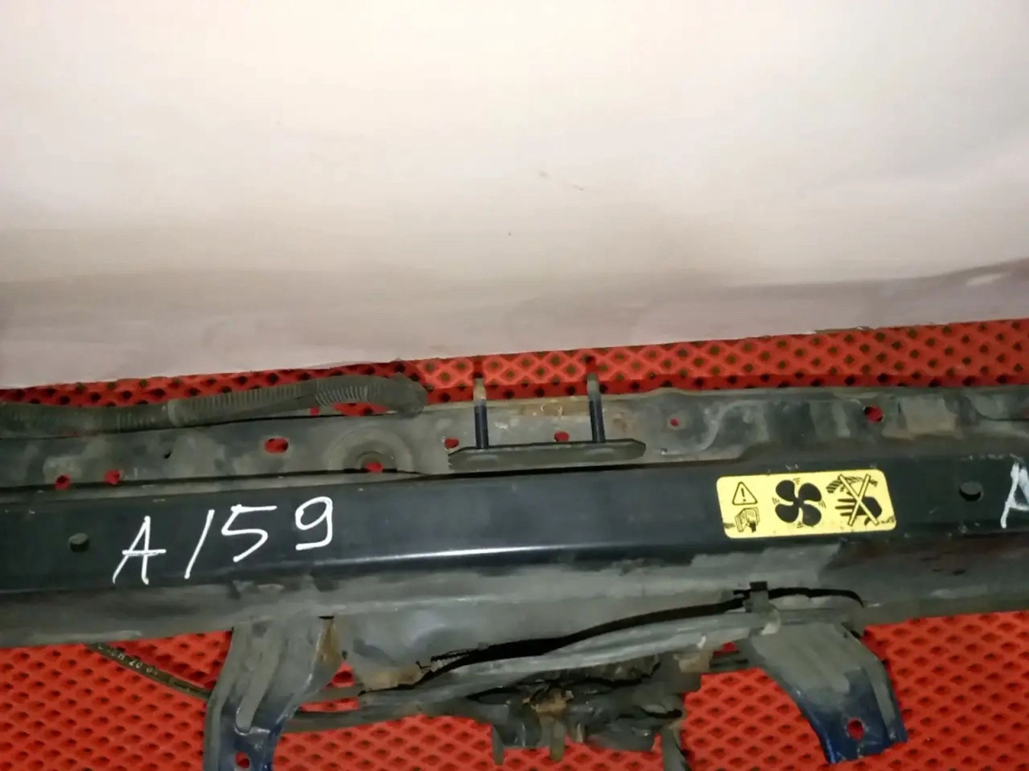 https://ycs.partsauto.market/partsauto-images/thmbs/userImages/a486c87f8955b6e25f9185efee619899/part/e2c0c446-c583-4cea-b84e-339f2700a832_1778608951314.jpg