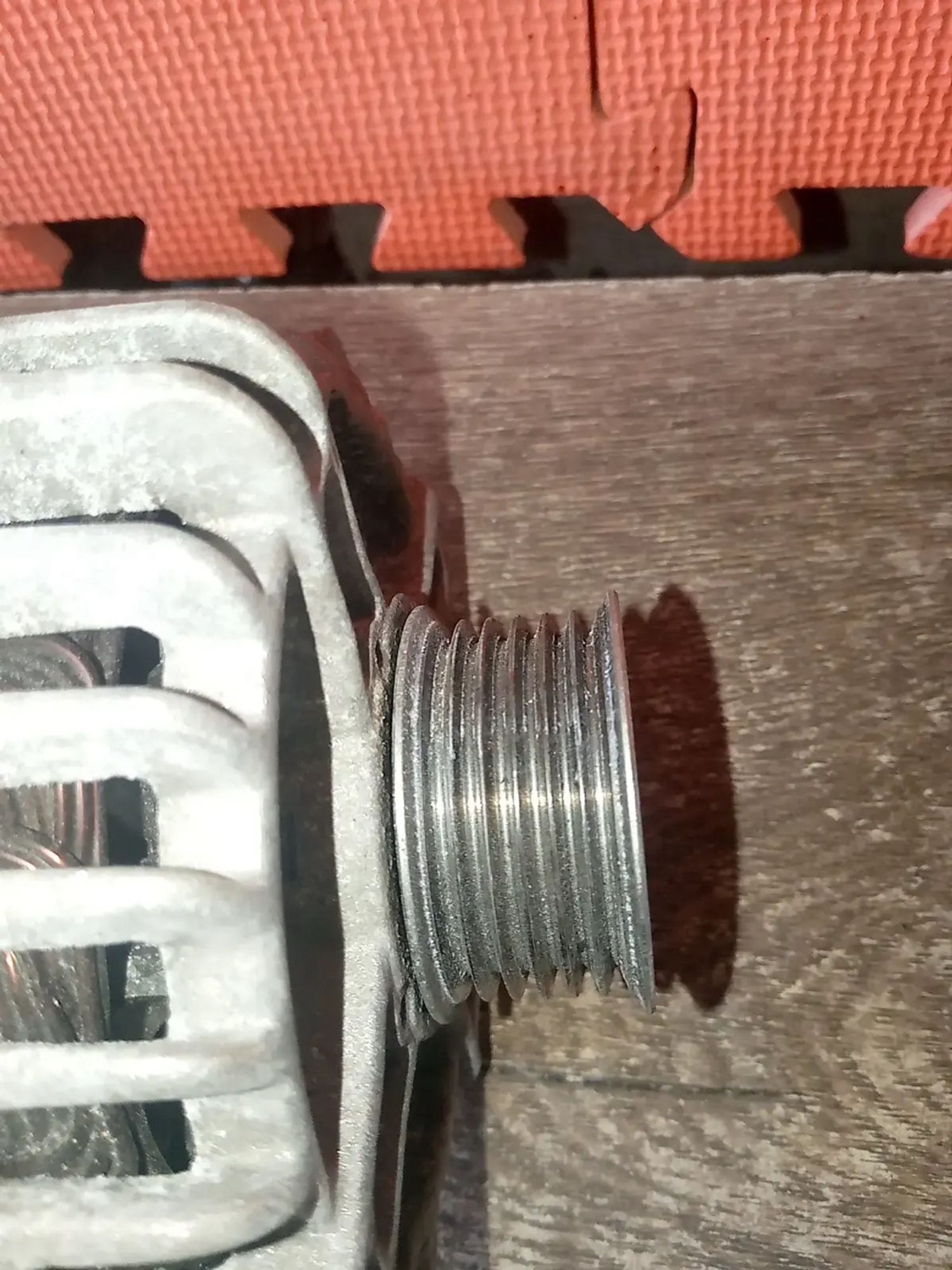 https://ycs.partsauto.market/partsauto-images/thmbs/userImages/a486c87f8955b6e25f9185efee619899/part/e2ece581-77fe-4fbb-a8a6-6bd1bd9c819d_1780044098362.jpg