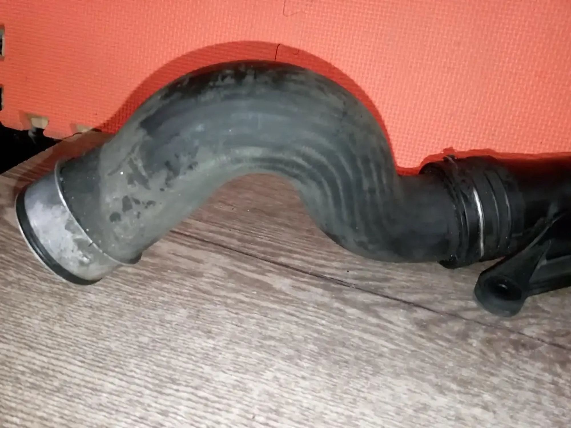 https://ycs.partsauto.market/partsauto-images/thmbs/userImages/a486c87f8955b6e25f9185efee619899/part/e2f8abca-afe1-4b61-99cb-eff51bfdf169_1786999685749.jpg