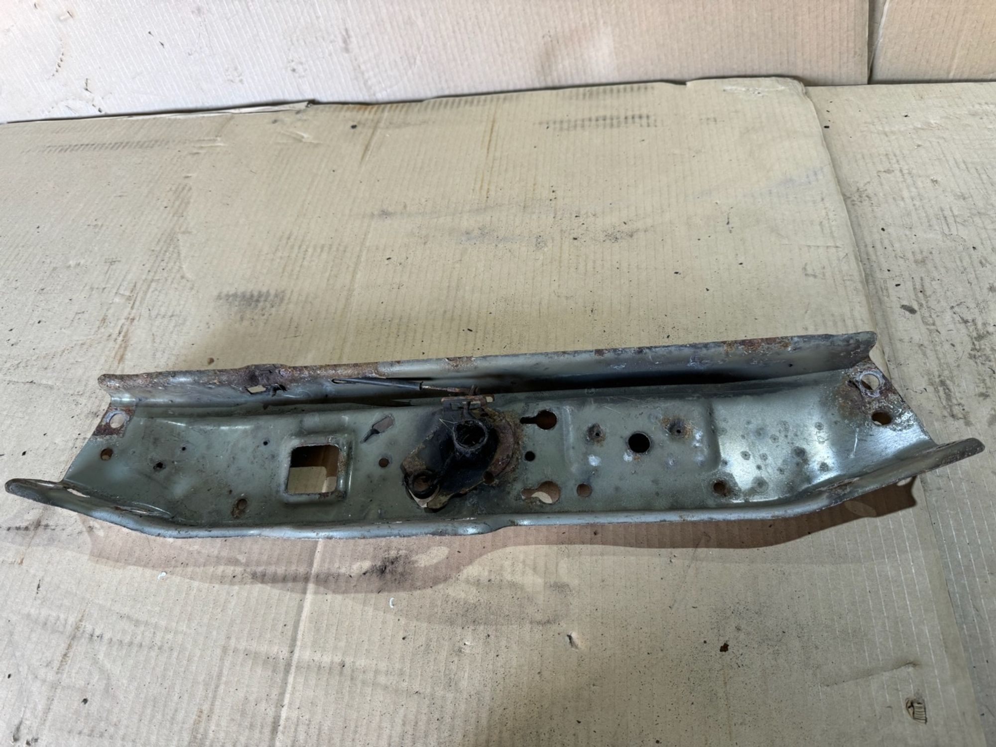 https://ycs.partsauto.market/partsauto-images/thmbs/userImages/a486c87f8955b6e25f9185efee619899/part/e350c9a0-2c53-4891-80da-3f6fd7a520c1_1775854605402.jpg