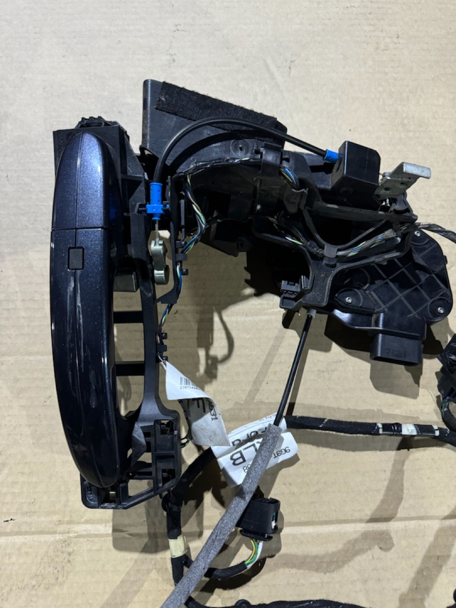 https://ycs.partsauto.market/partsauto-images/thmbs/userImages/a486c87f8955b6e25f9185efee619899/part/e3c27dde-493f-4c88-b4b8-2ddc56ad0403_1778190049312.jpg