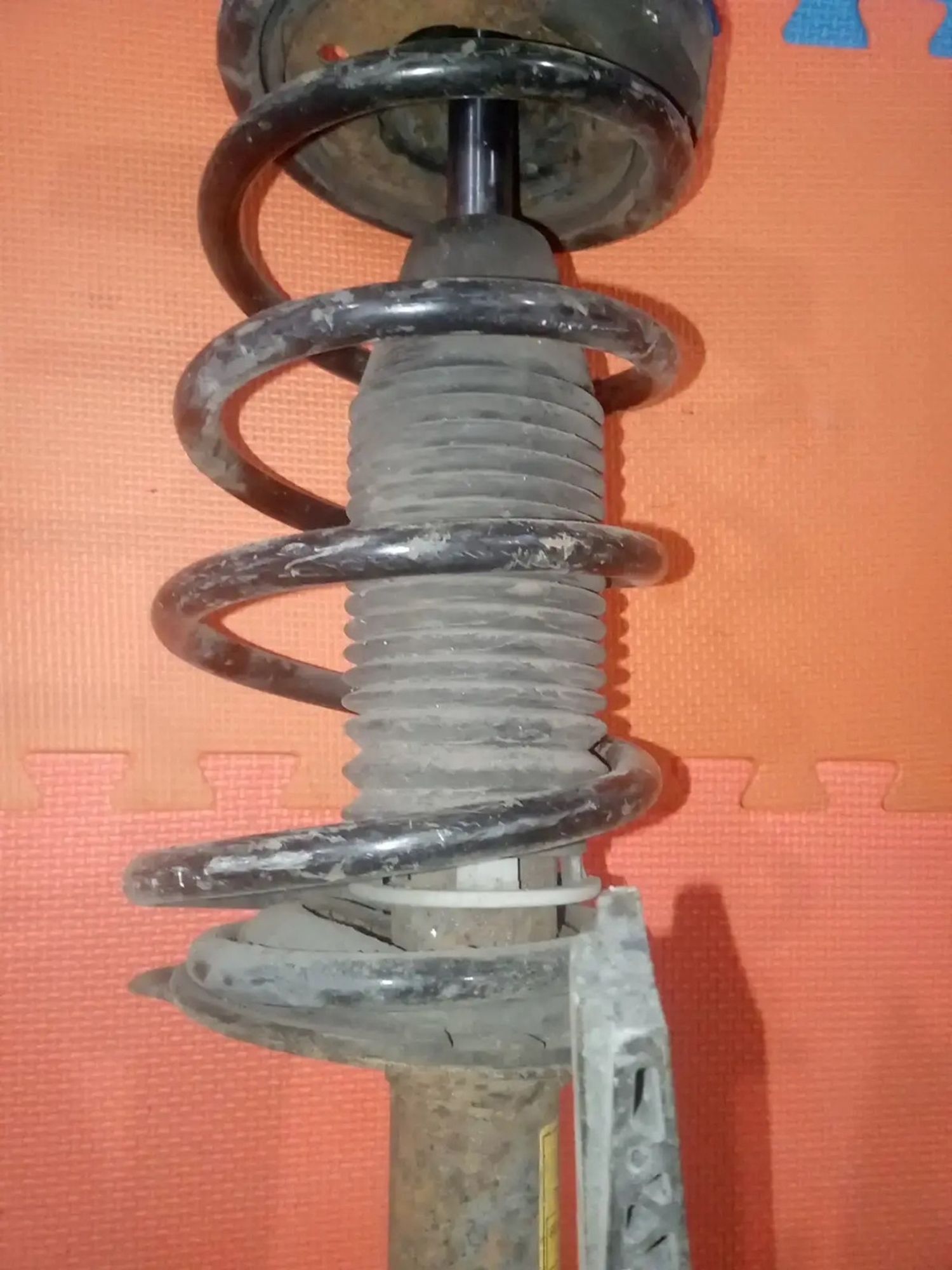 https://ycs.partsauto.market/partsauto-images/thmbs/userImages/a486c87f8955b6e25f9185efee619899/part/e4952714-26d3-4b4c-aba3-24930a6786b5_1776666952250.jpg
