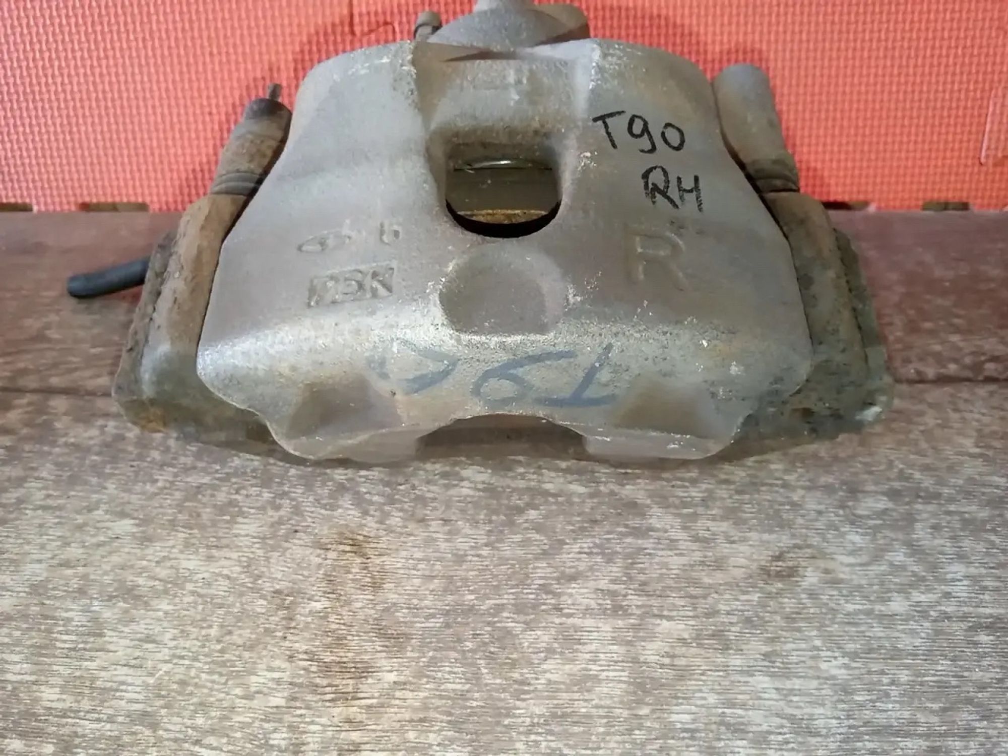 https://ycs.partsauto.market/partsauto-images/thmbs/userImages/a486c87f8955b6e25f9185efee619899/part/e5e0c385-27de-464b-a60d-99e3de427b7c_1780044071686.jpg