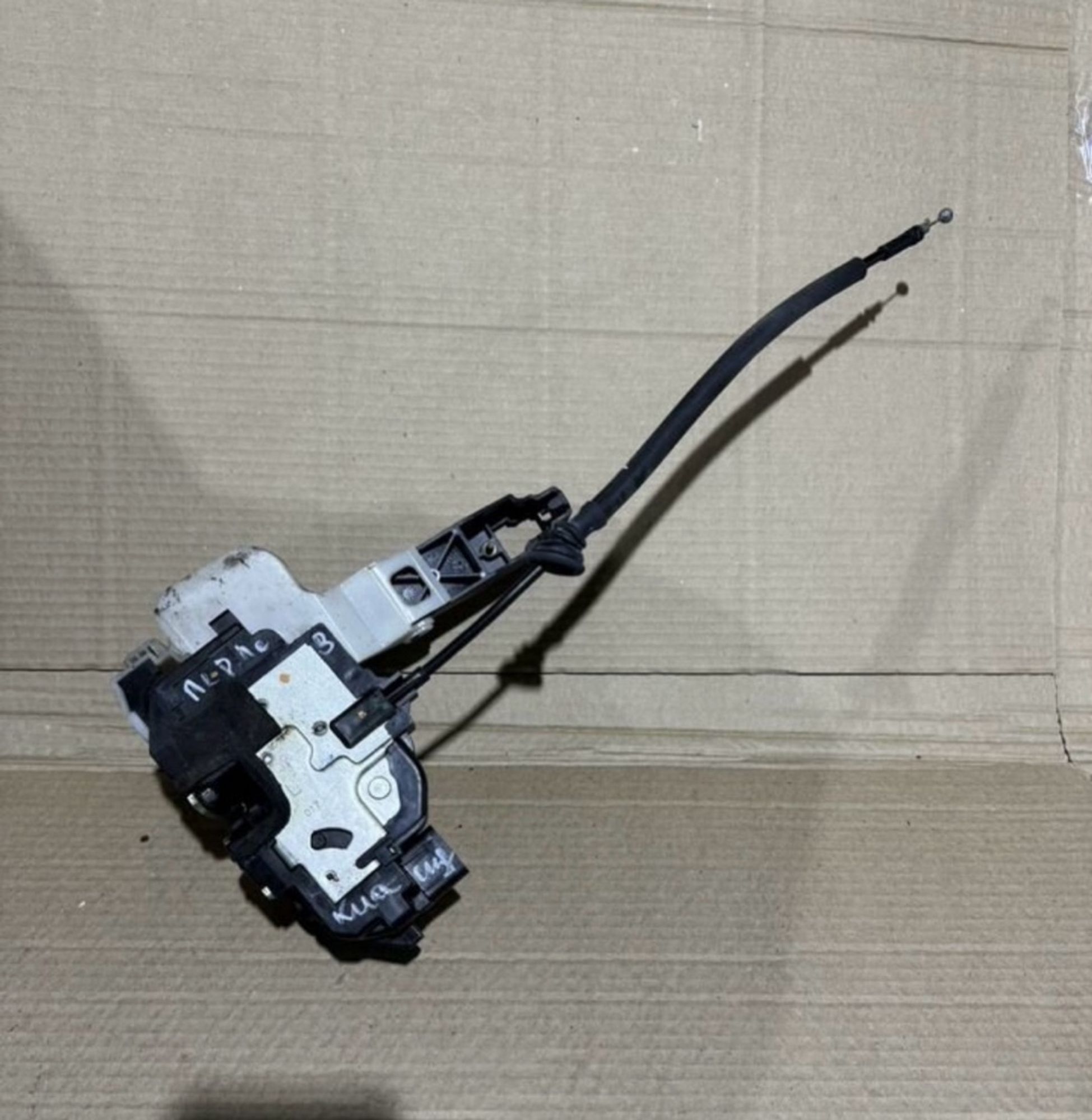 https://ycs.partsauto.market/partsauto-images/thmbs/userImages/a486c87f8955b6e25f9185efee619899/part/e648b8e7-72f7-4d13-b8f8-186135e013c0_1778190037570.jpg