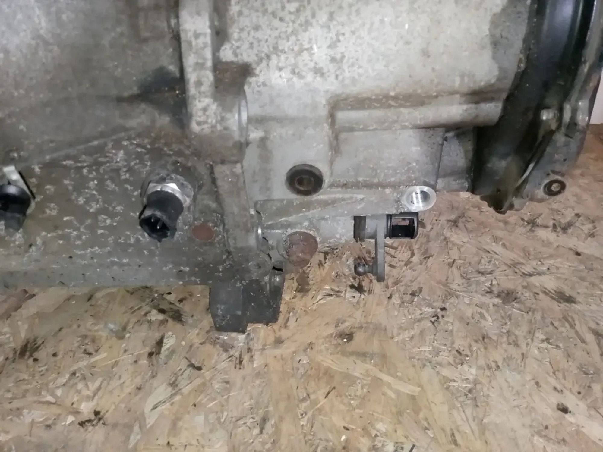 https://ycs.partsauto.market/partsauto-images/thmbs/userImages/a486c87f8955b6e25f9185efee619899/part/e789f51c-c80b-4eca-bb0a-8a00c1dec4e5_1779793179901.jpg