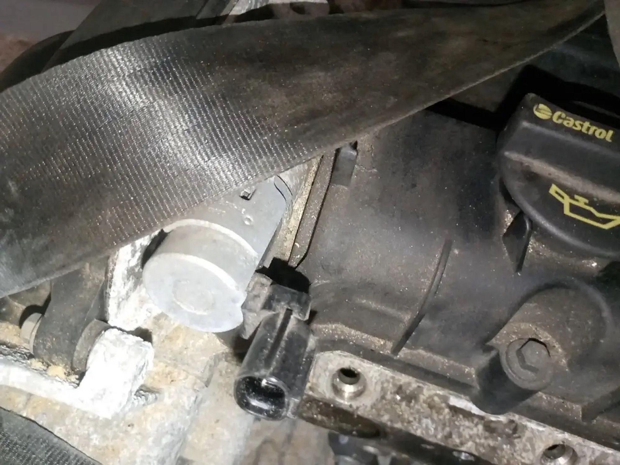 https://ycs.partsauto.market/partsauto-images/thmbs/userImages/a486c87f8955b6e25f9185efee619899/part/eae552e9-6630-443b-b505-37609f4c5f30_1779344118639.jpg