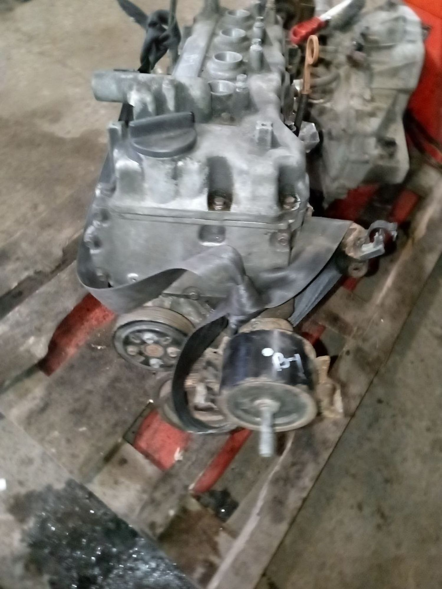 https://ycs.partsauto.market/partsauto-images/thmbs/userImages/a486c87f8955b6e25f9185efee619899/part/eb010b0c-78b7-416c-b27d-e0ec54fb1c1d_1775856125797.jpg