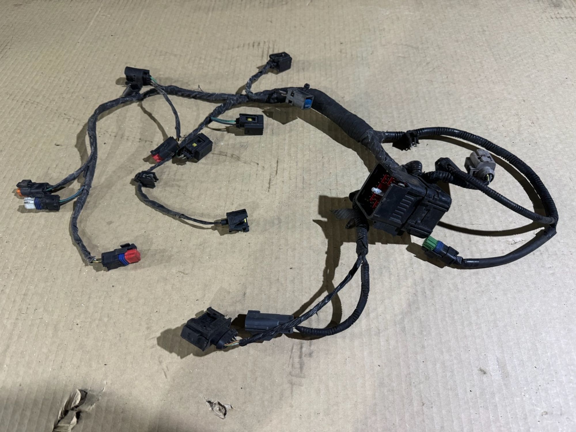 https://ycs.partsauto.market/partsauto-images/thmbs/userImages/a486c87f8955b6e25f9185efee619899/part/ec5b0965-f781-4a73-a076-05157fc6fbe5_1785186919298.jpg