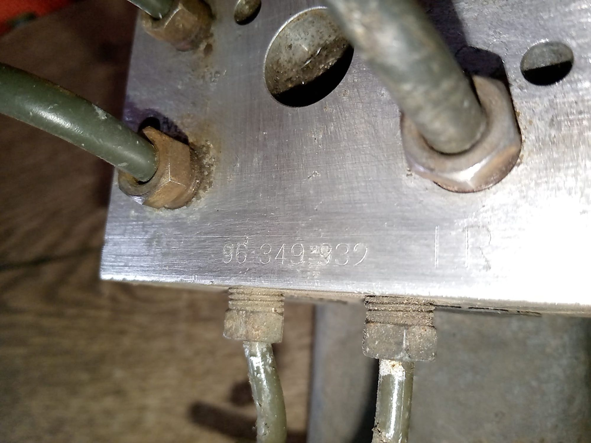 https://ycs.partsauto.market/partsauto-images/thmbs/userImages/a486c87f8955b6e25f9185efee619899/part/ec9a8207-5b27-48fe-8033-86f0a161eb39_1785328129269.jpg