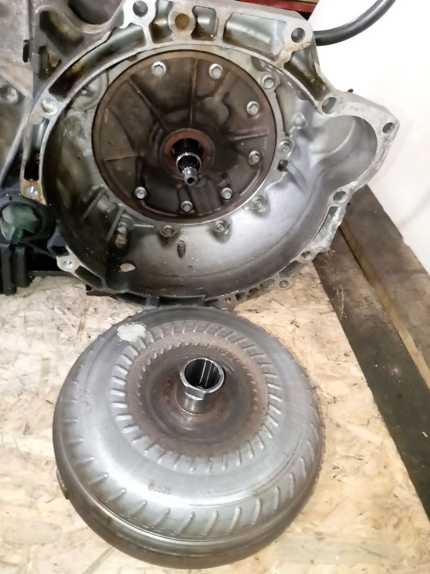 https://ycs.partsauto.market/partsauto-images/thmbs/userImages/a486c87f8955b6e25f9185efee619899/part/ee624cd3-a96b-4b51-aaa3-0fa611b272fd_1782454966857.jpg