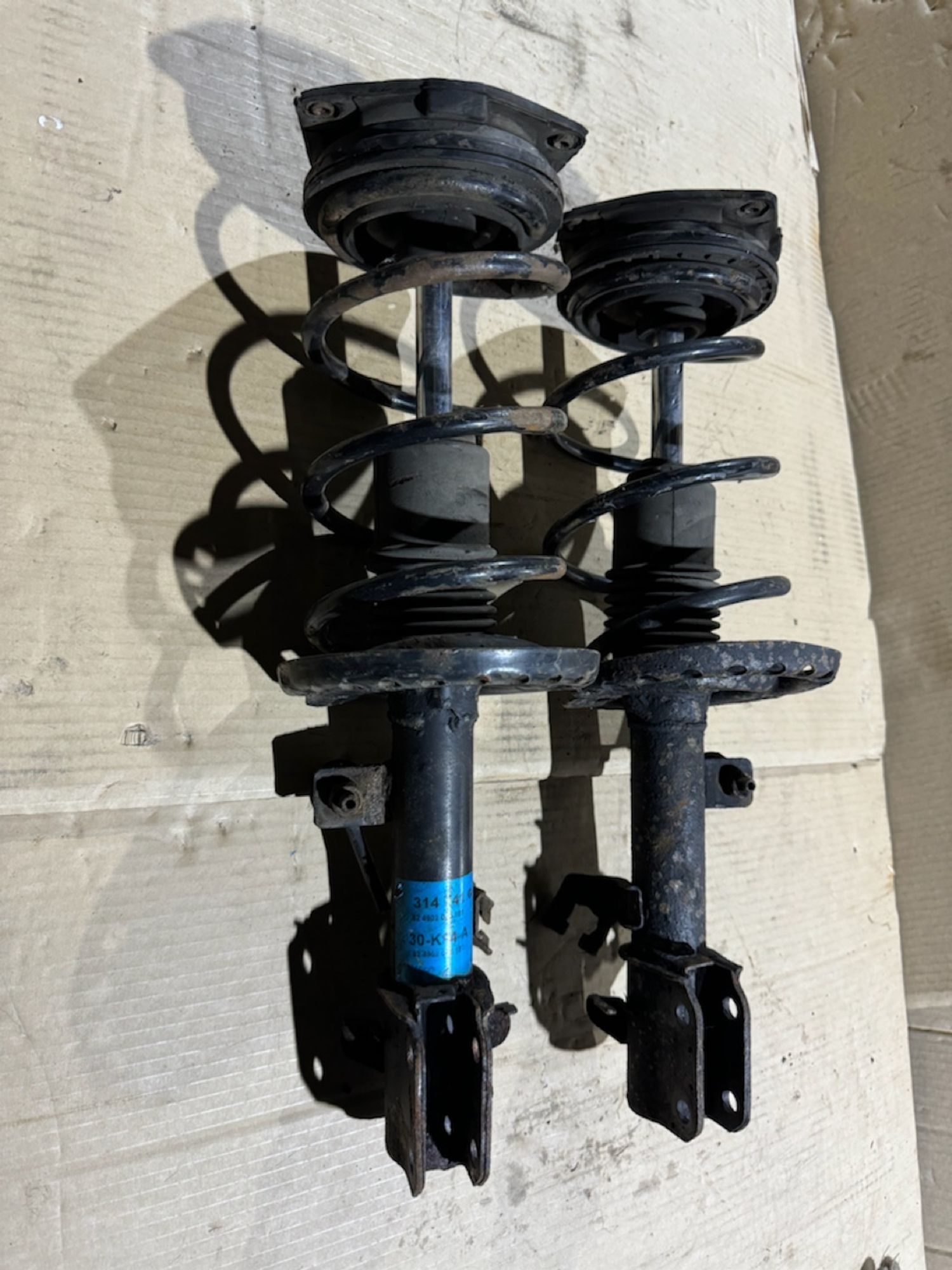 https://ycs.partsauto.market/partsauto-images/thmbs/userImages/a486c87f8955b6e25f9185efee619899/part/eec7e781-4e7f-44b2-8256-f06634fe6744_1775854651296.jpg