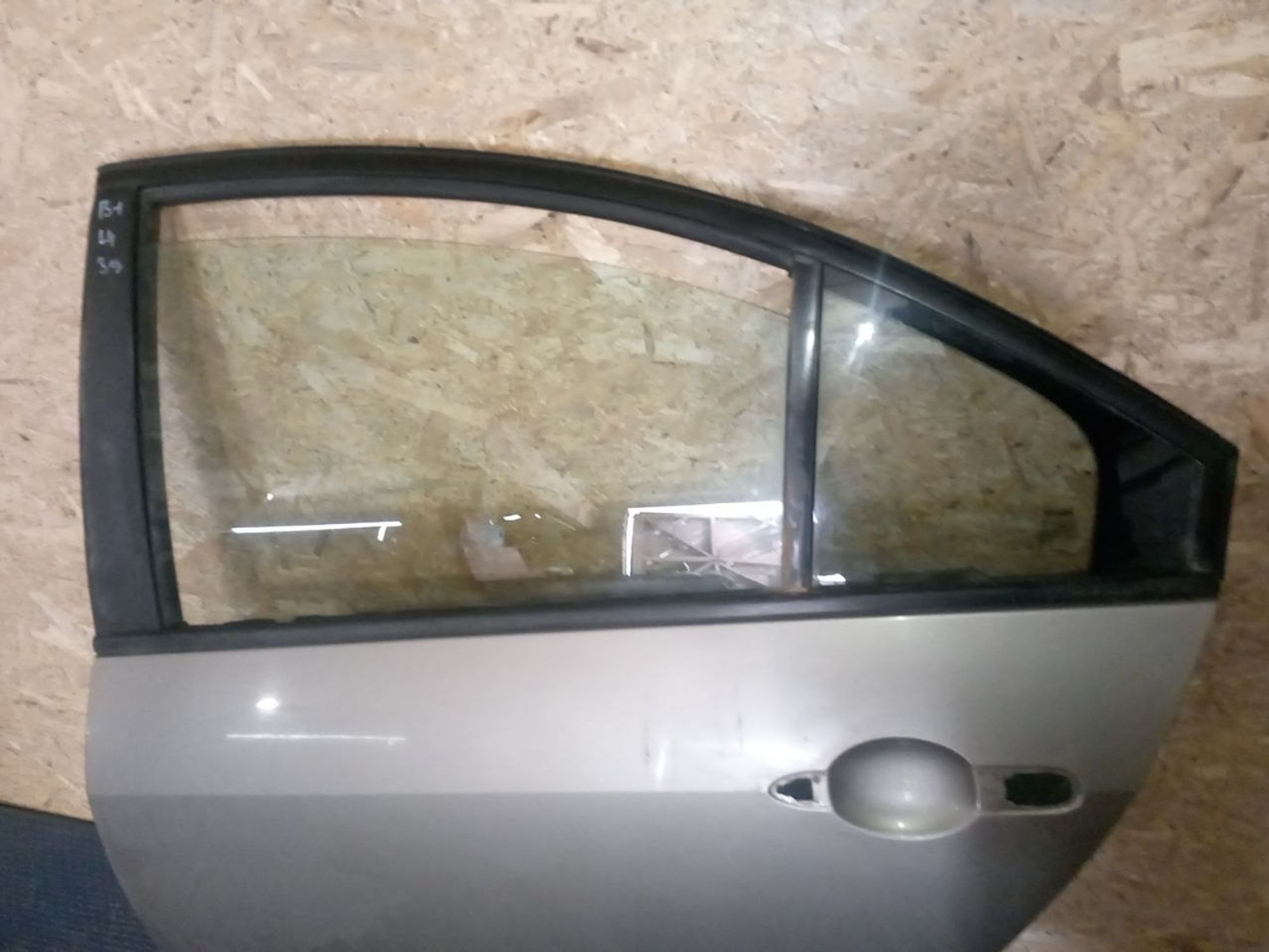 https://ycs.partsauto.market/partsauto-images/thmbs/userImages/a486c87f8955b6e25f9185efee619899/part/ef2a3537-dda4-4957-8a57-cf02cf07cb7f_1775856546399.jpg