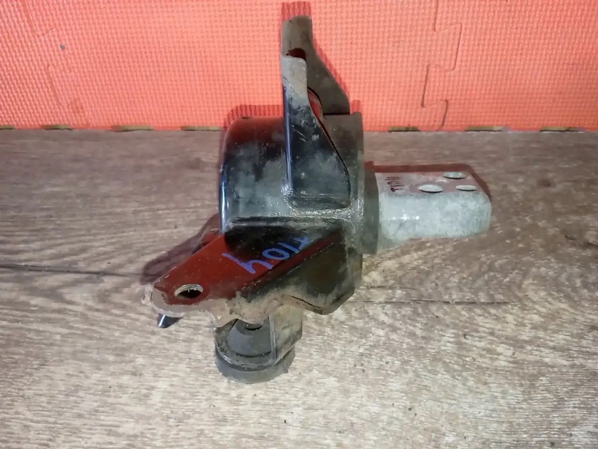 https://ycs.partsauto.market/partsauto-images/thmbs/userImages/a486c87f8955b6e25f9185efee619899/part/efbad513-b147-48a3-9775-eb6fea8619d5_1775854654245.jpg